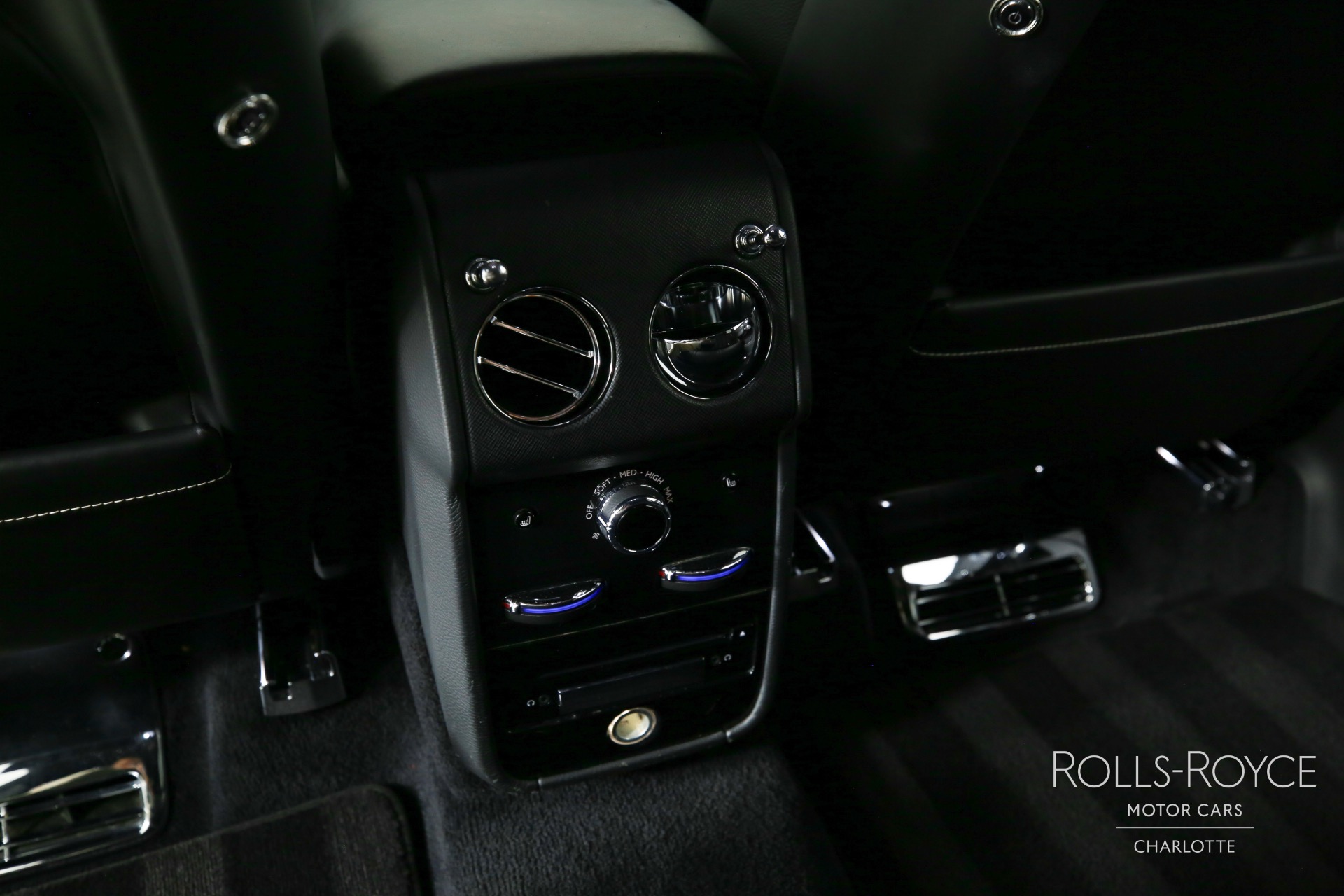 2020 Rolls Royce Cullinan photo 19