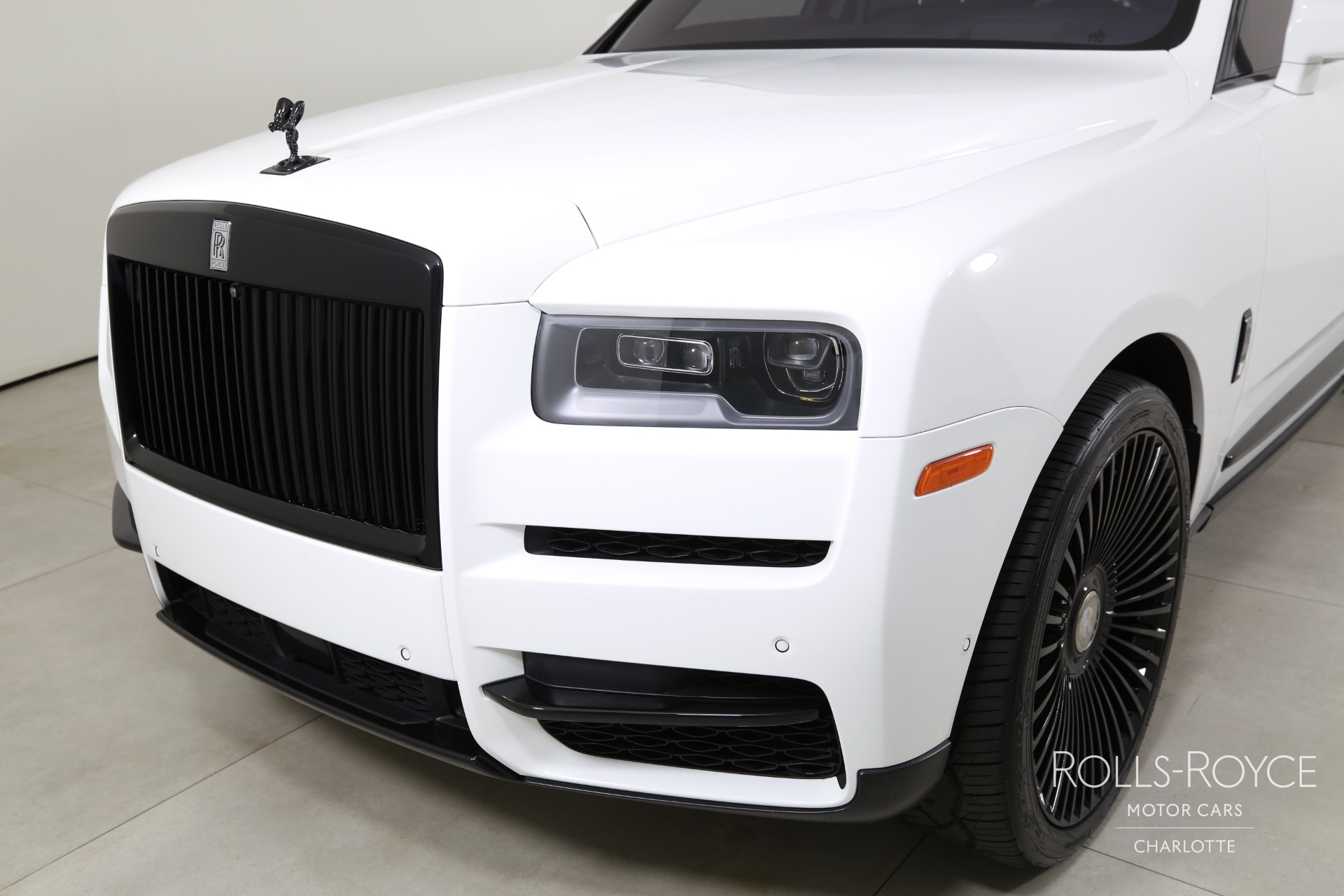 2020 Rolls Royce Cullinan photo 35