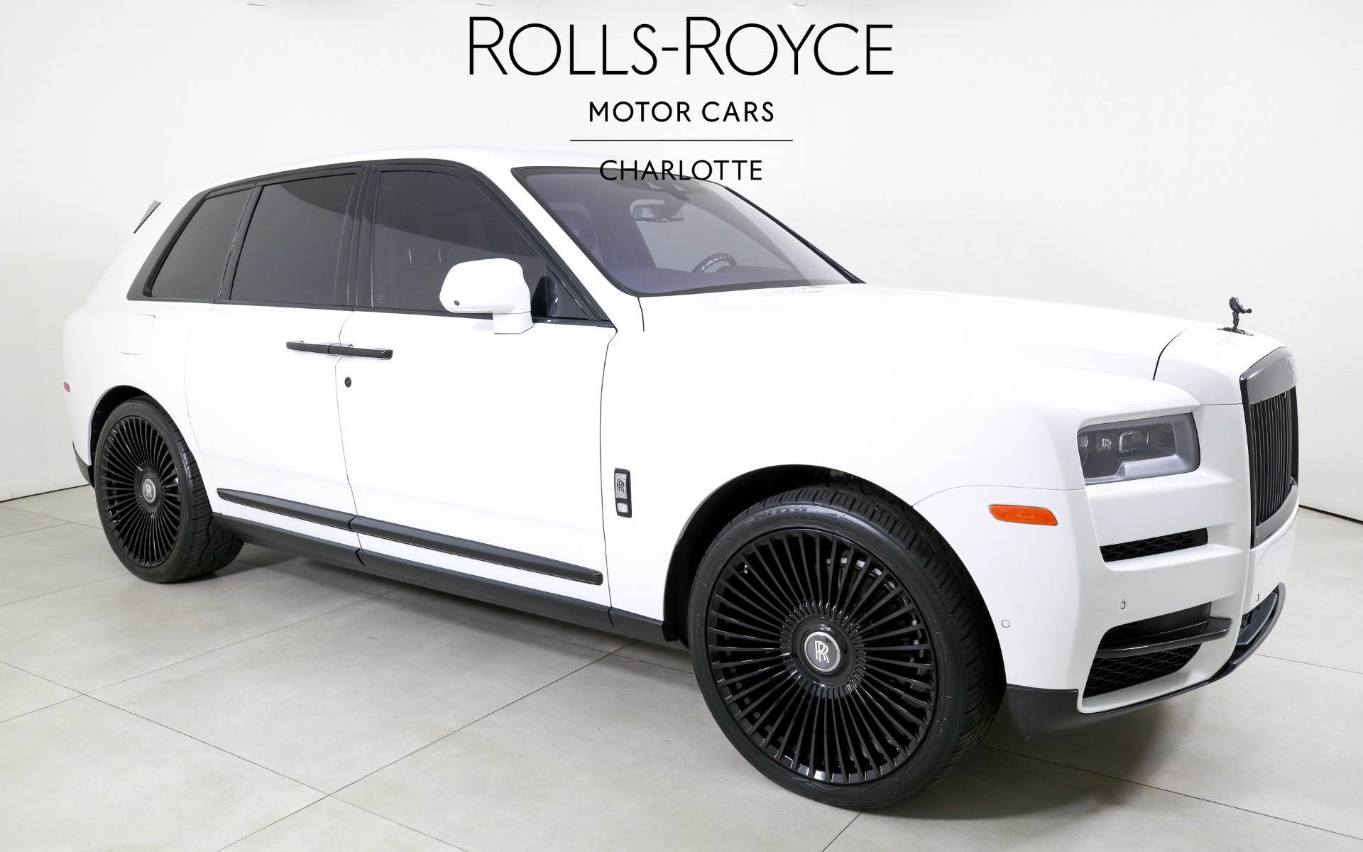 2020 Rolls Royce Cullinan photo 3