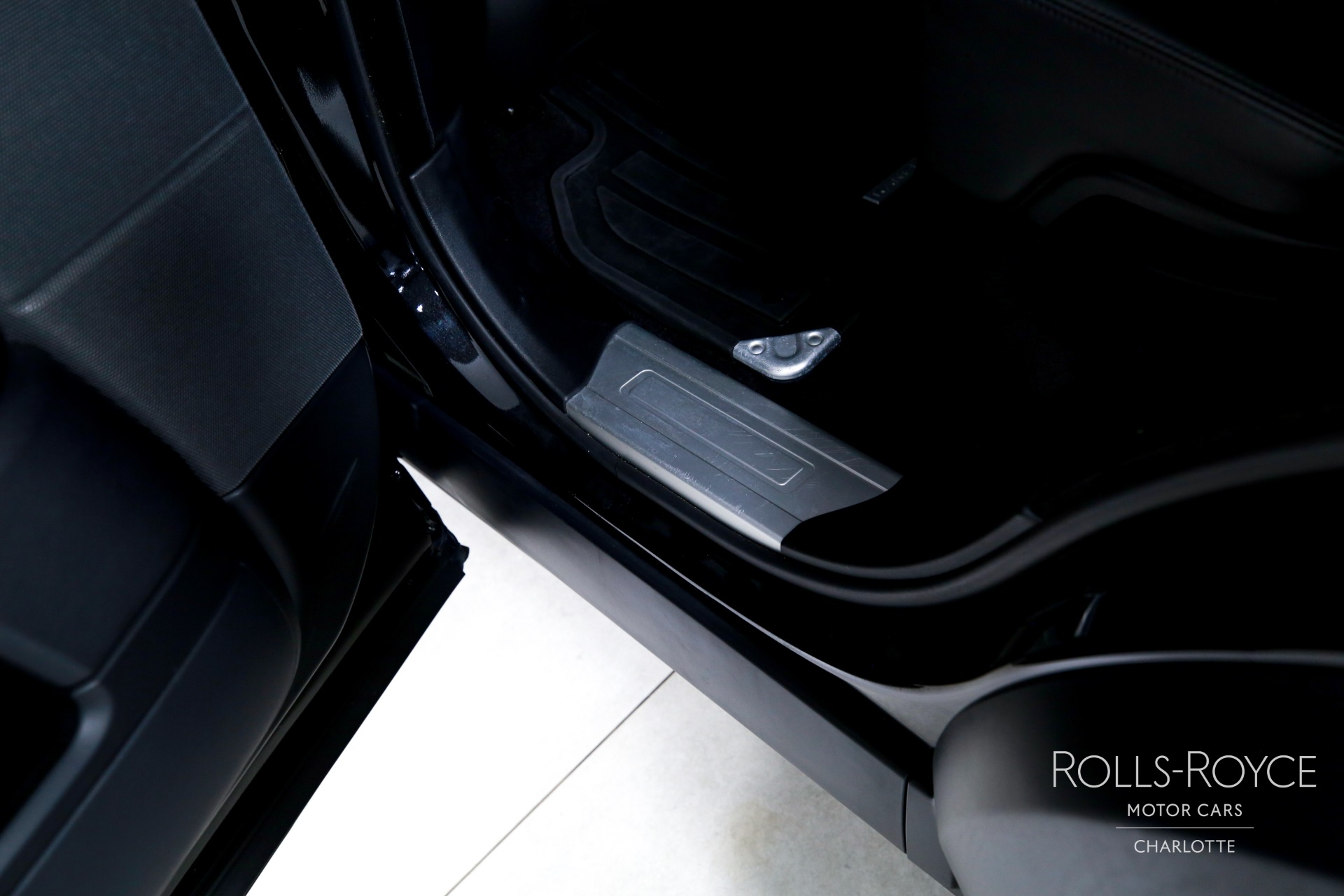 2019 Land Rover Range Rover Sport SVR photo 19