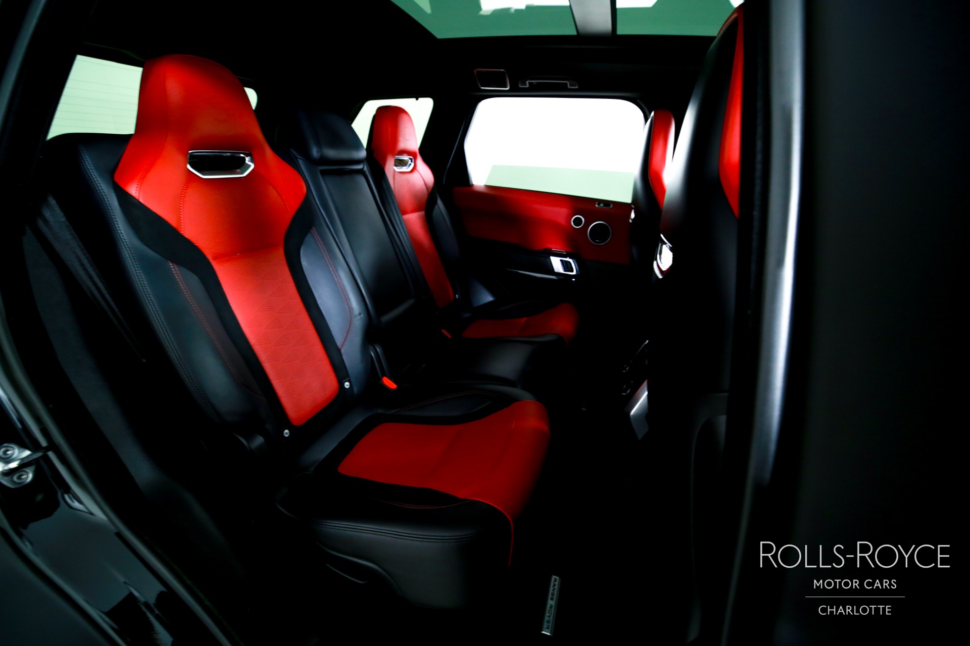 2019 Land Rover Range Rover Sport SVR photo 22