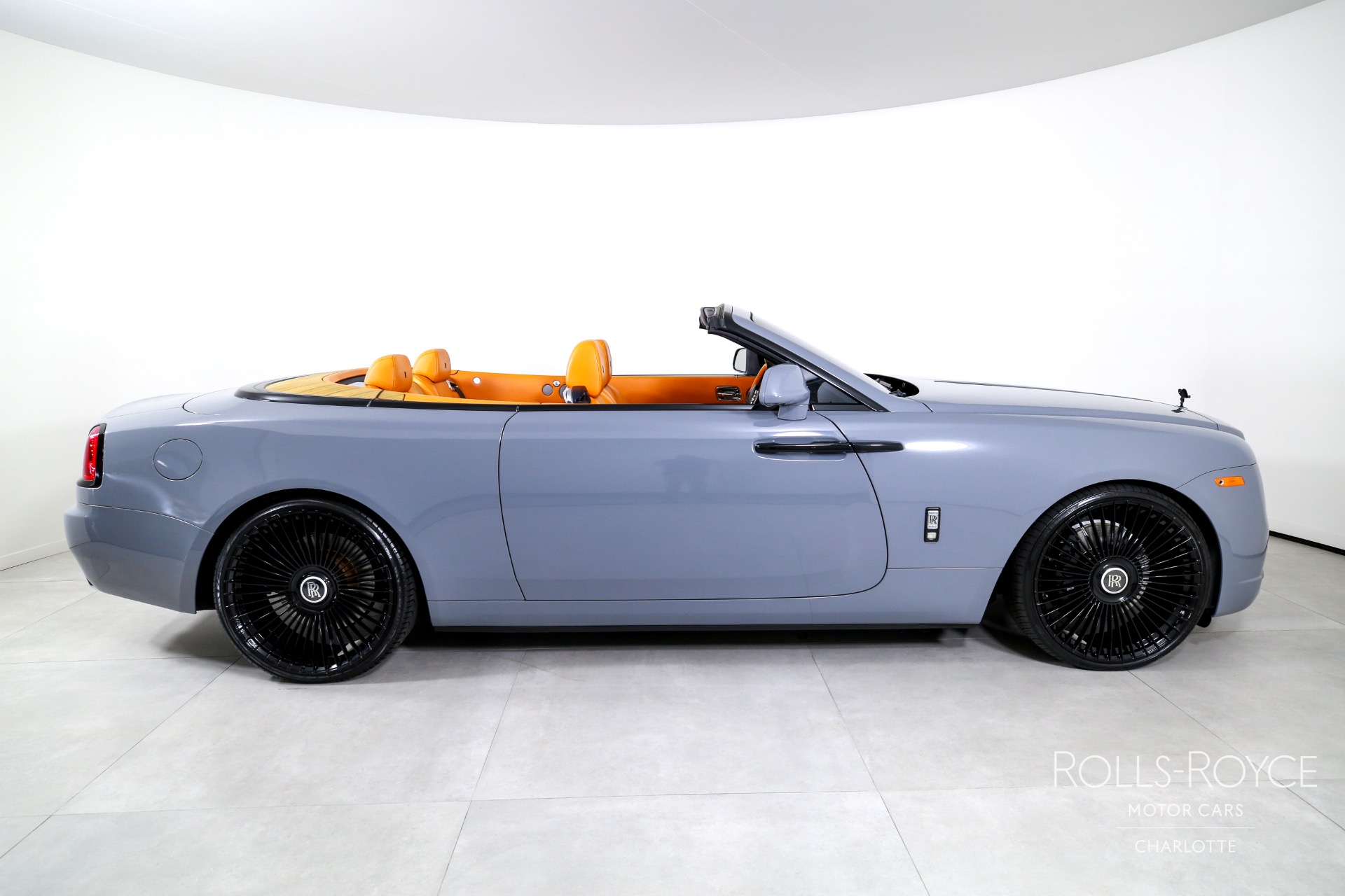 2017 Rolls Royce Dawn RR6 photo 11