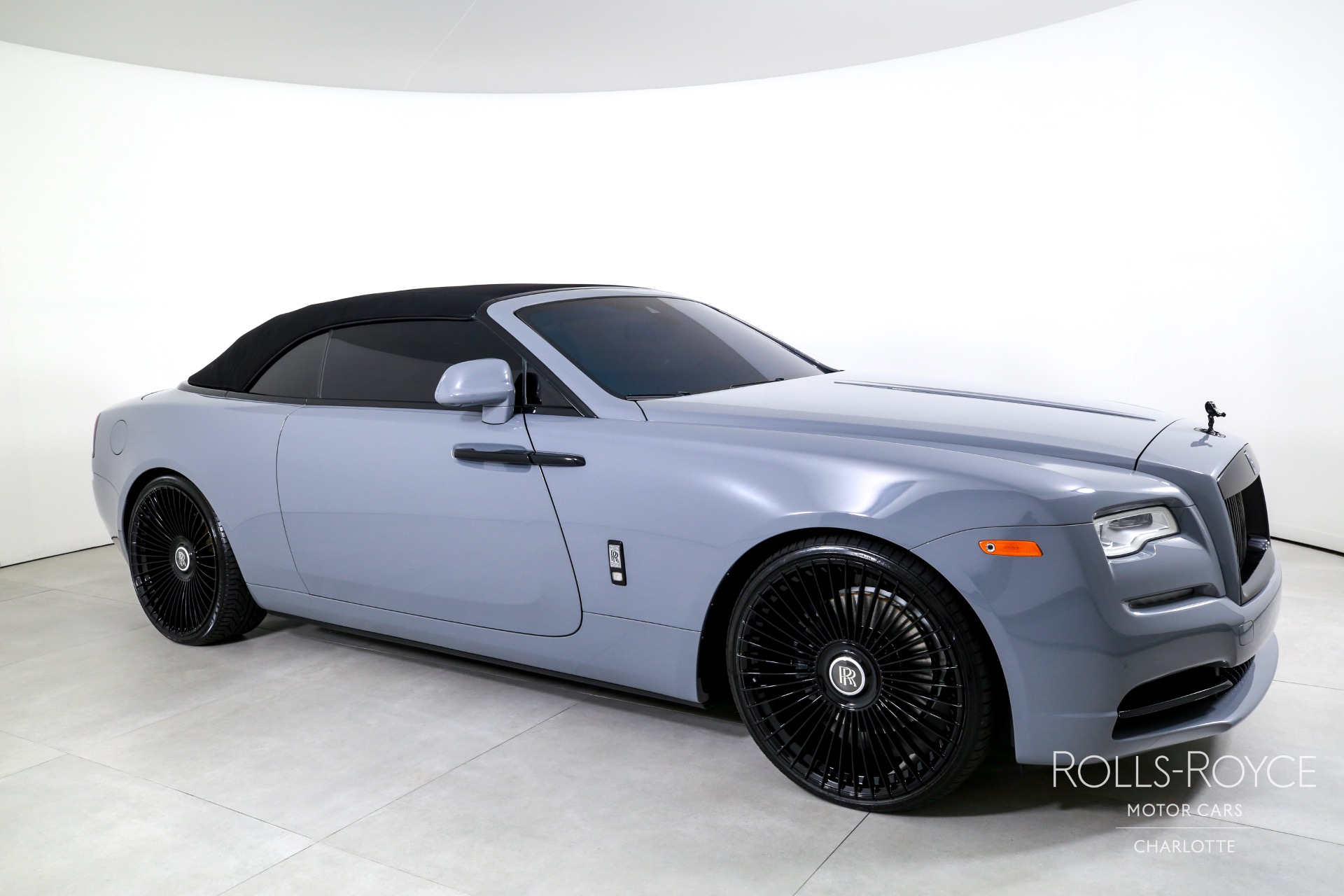 2017 Rolls Royce Dawn RR6 photo 6