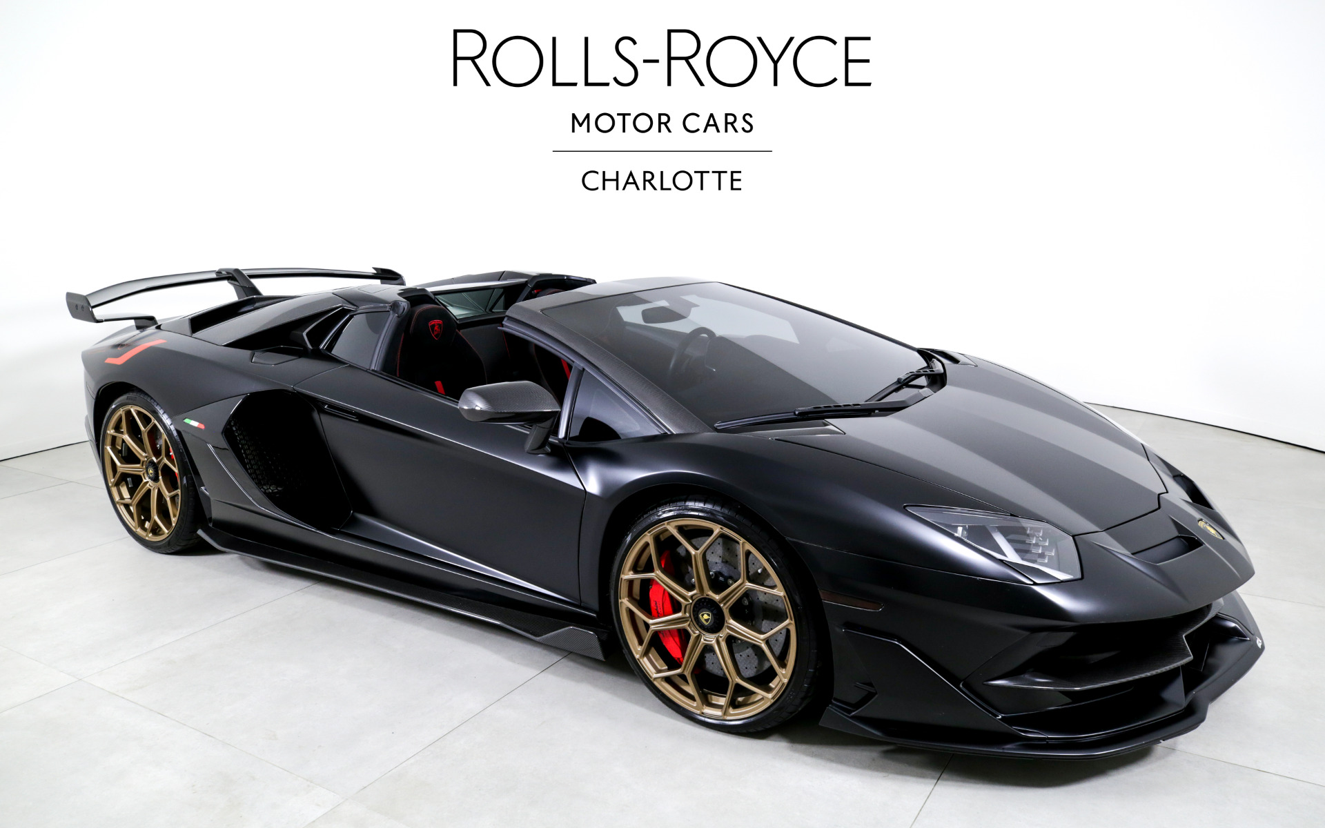 2021 Lamborghini Aventador SVJ photo 2