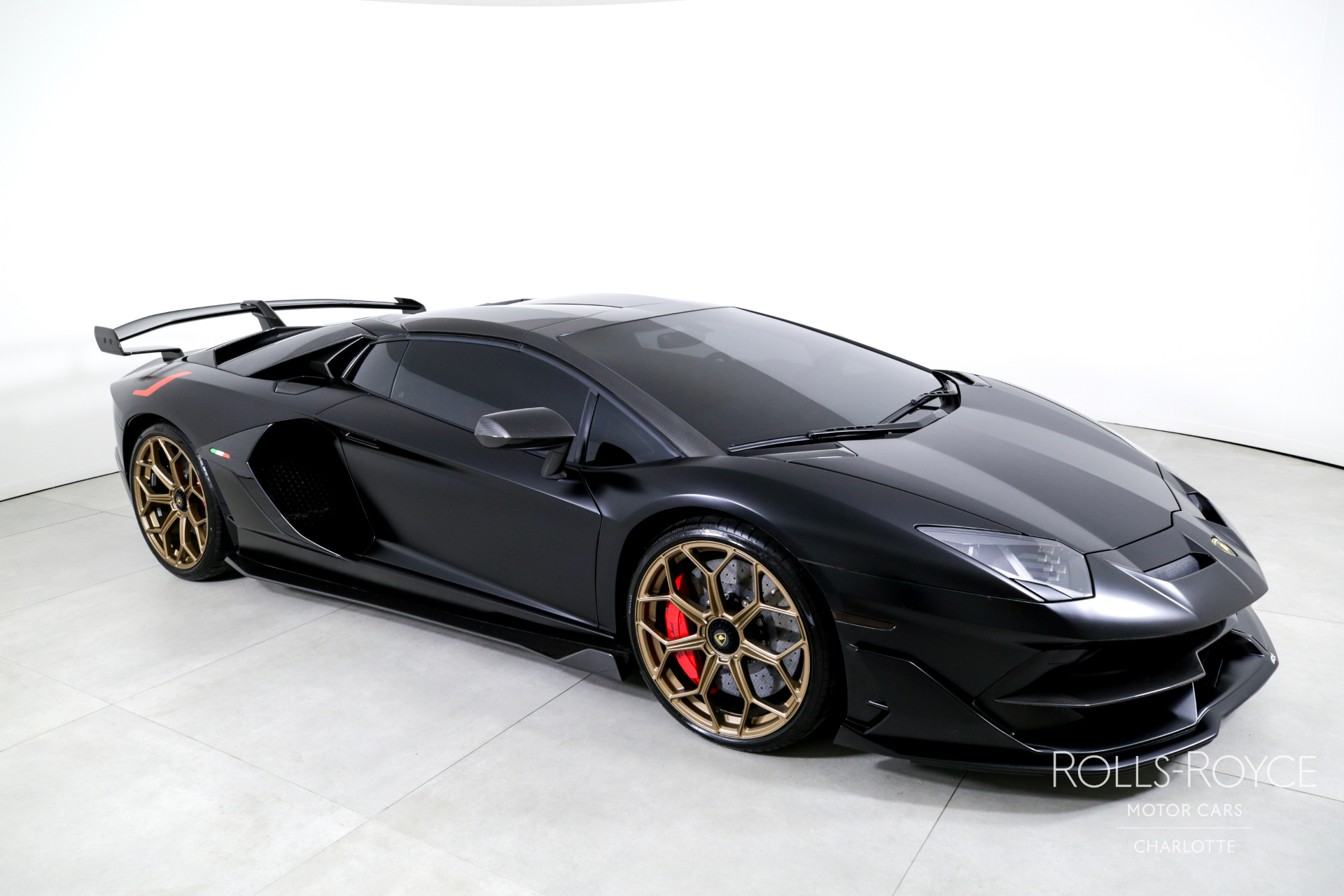 2021 Lamborghini Aventador SVJ photo 3