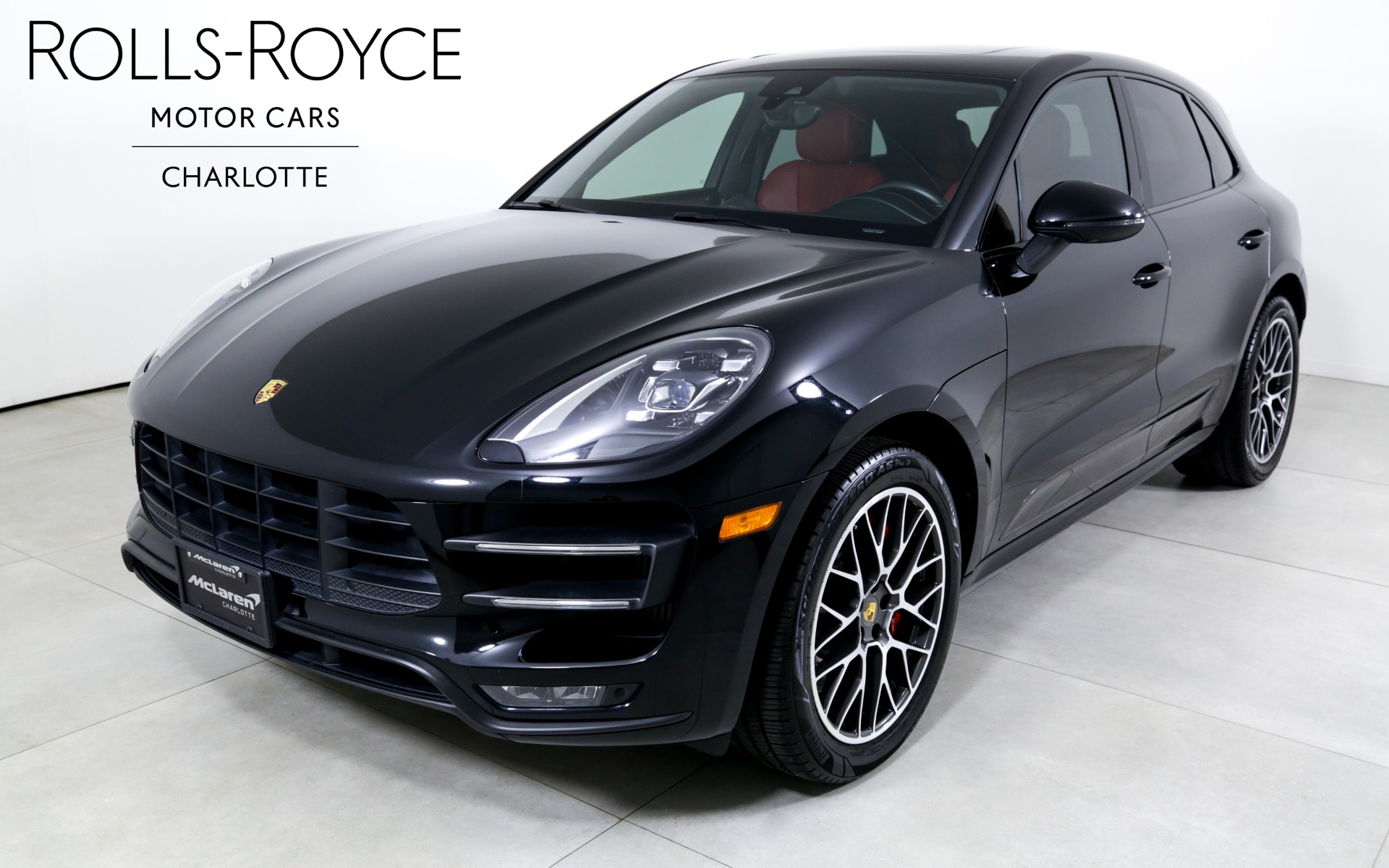 2018 Porsche Macan Turbo's photo