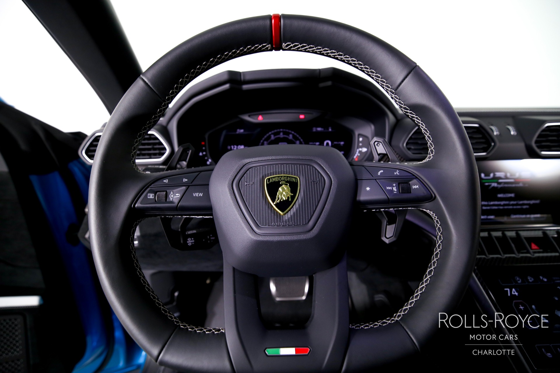 2023 Lamborghini Urus Performante photo 14