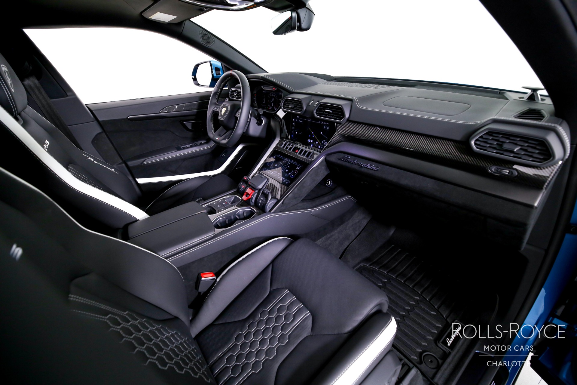 2023 Lamborghini Urus Performante photo 26