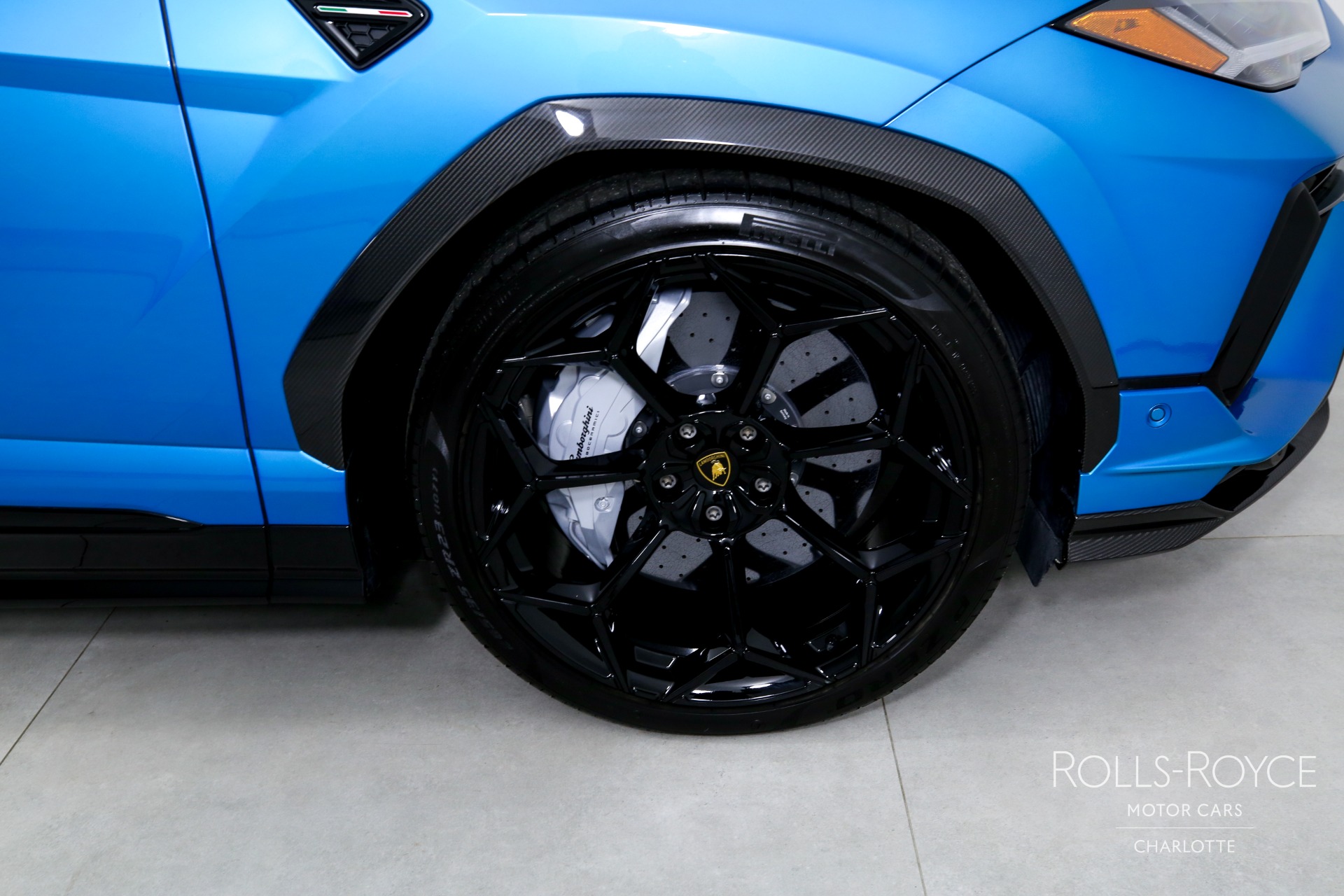 2023 Lamborghini Urus Performante photo 33