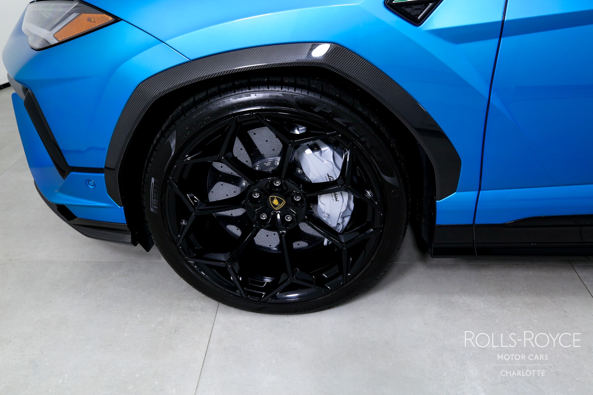 2023 Lamborghini Urus Performante photo 34