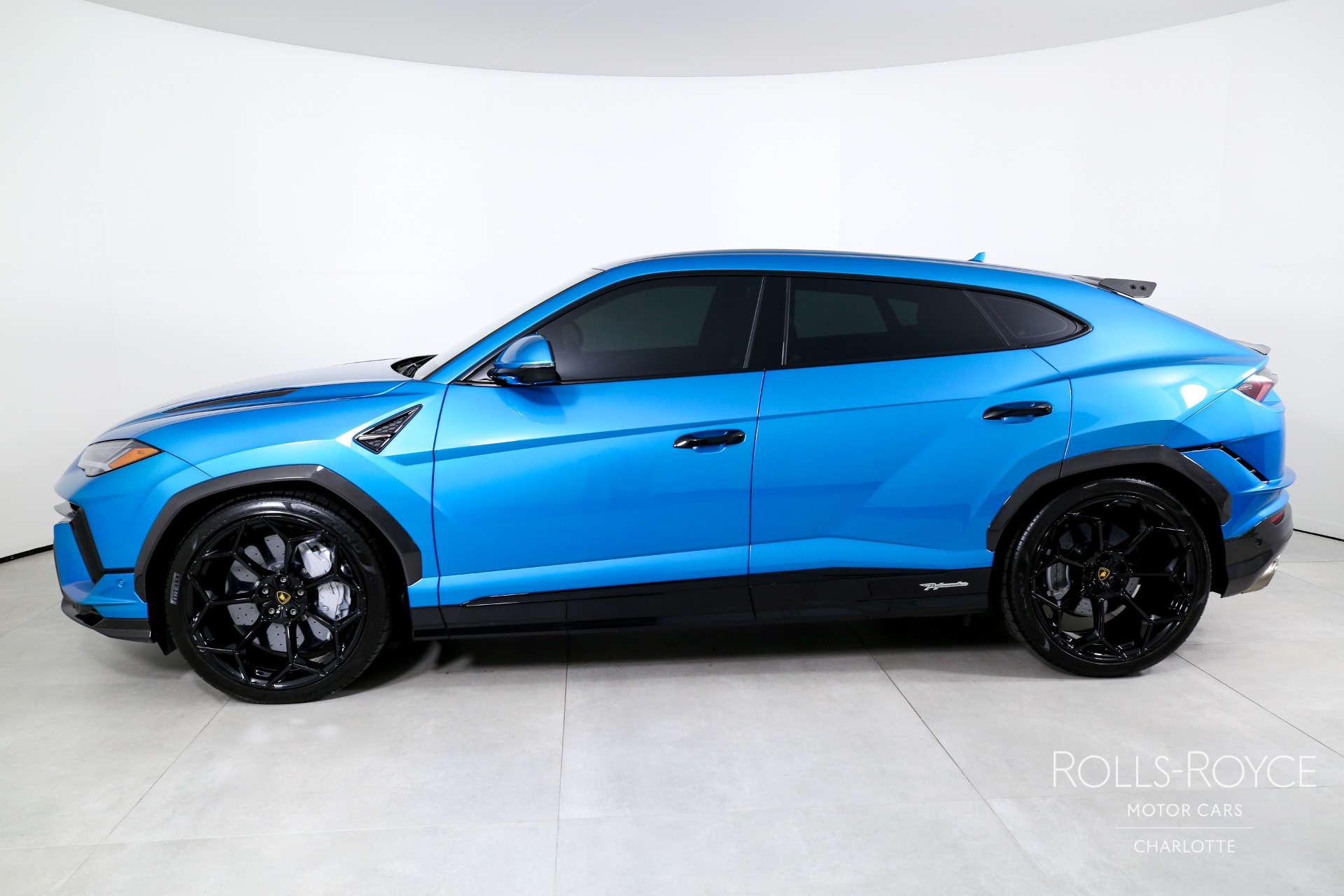 2023 Lamborghini Urus Performante photo 5