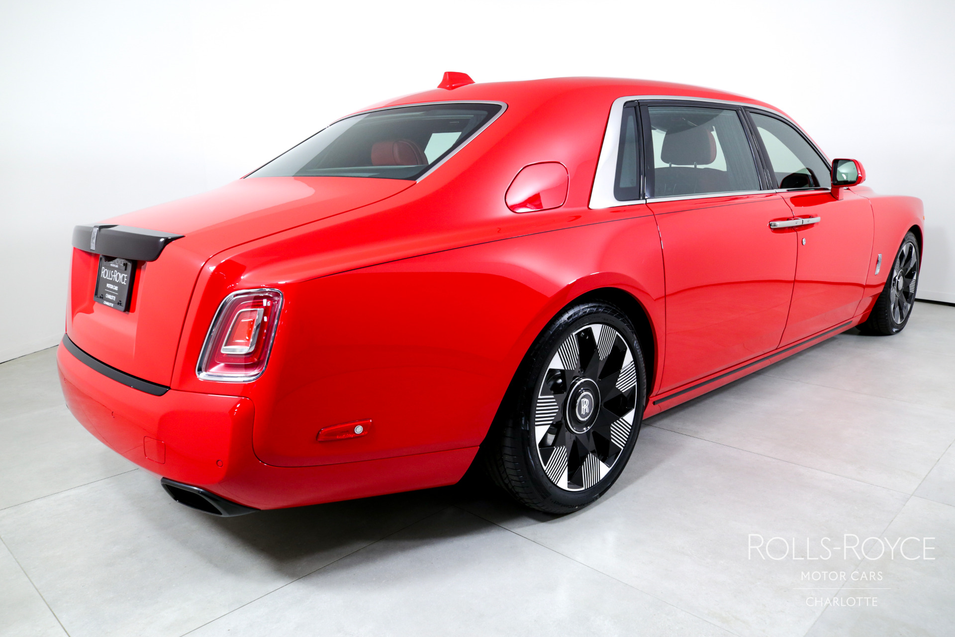 2024 Rolls Royce Phantom EWB photo 2