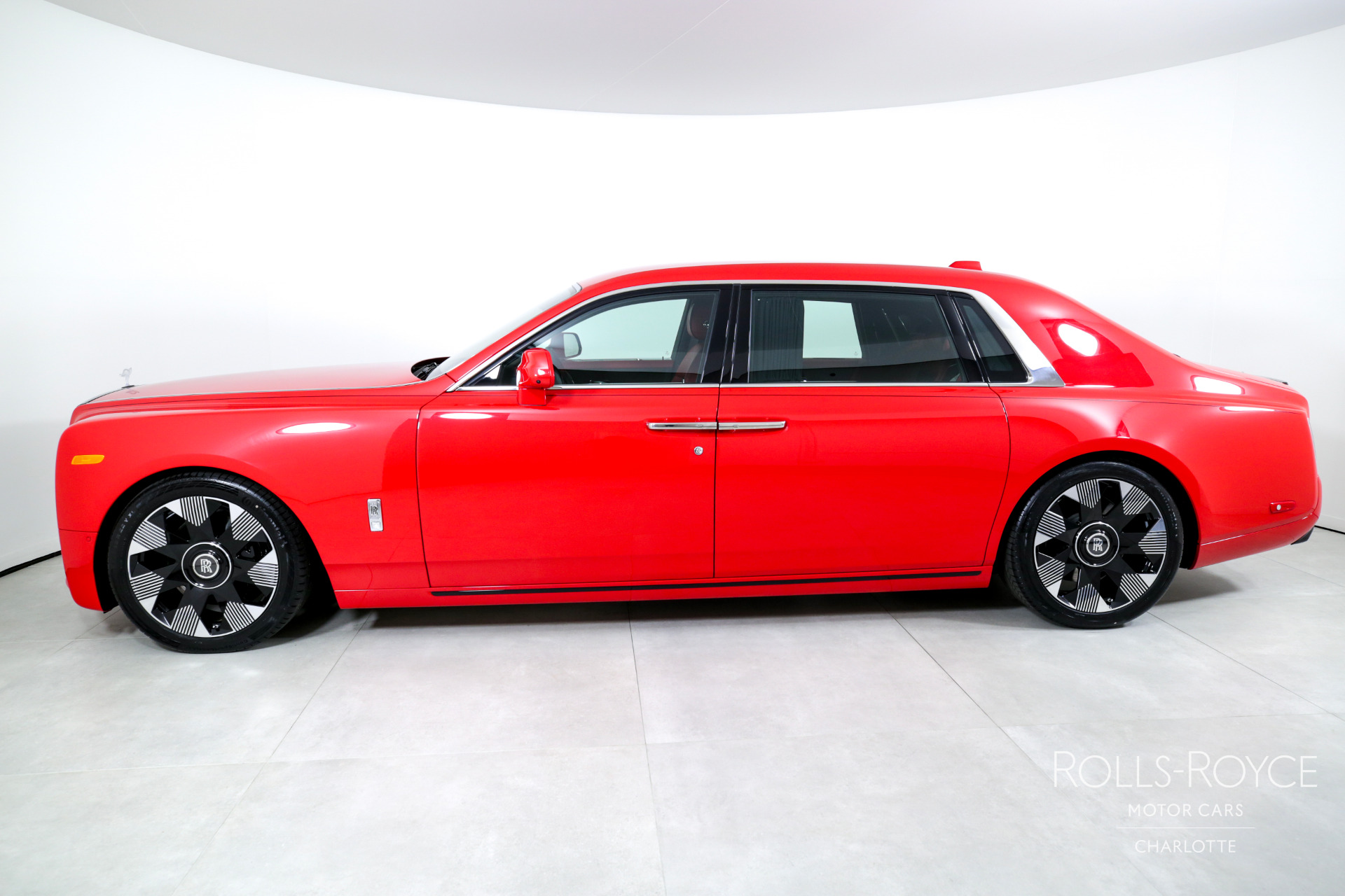 2024 Rolls Royce Phantom EWB photo 3