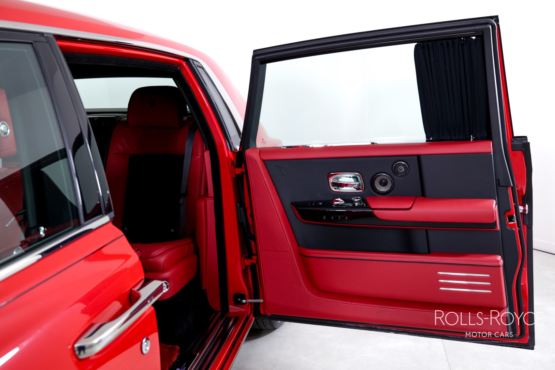 2024 Rolls Royce Phantom EWB photo 36