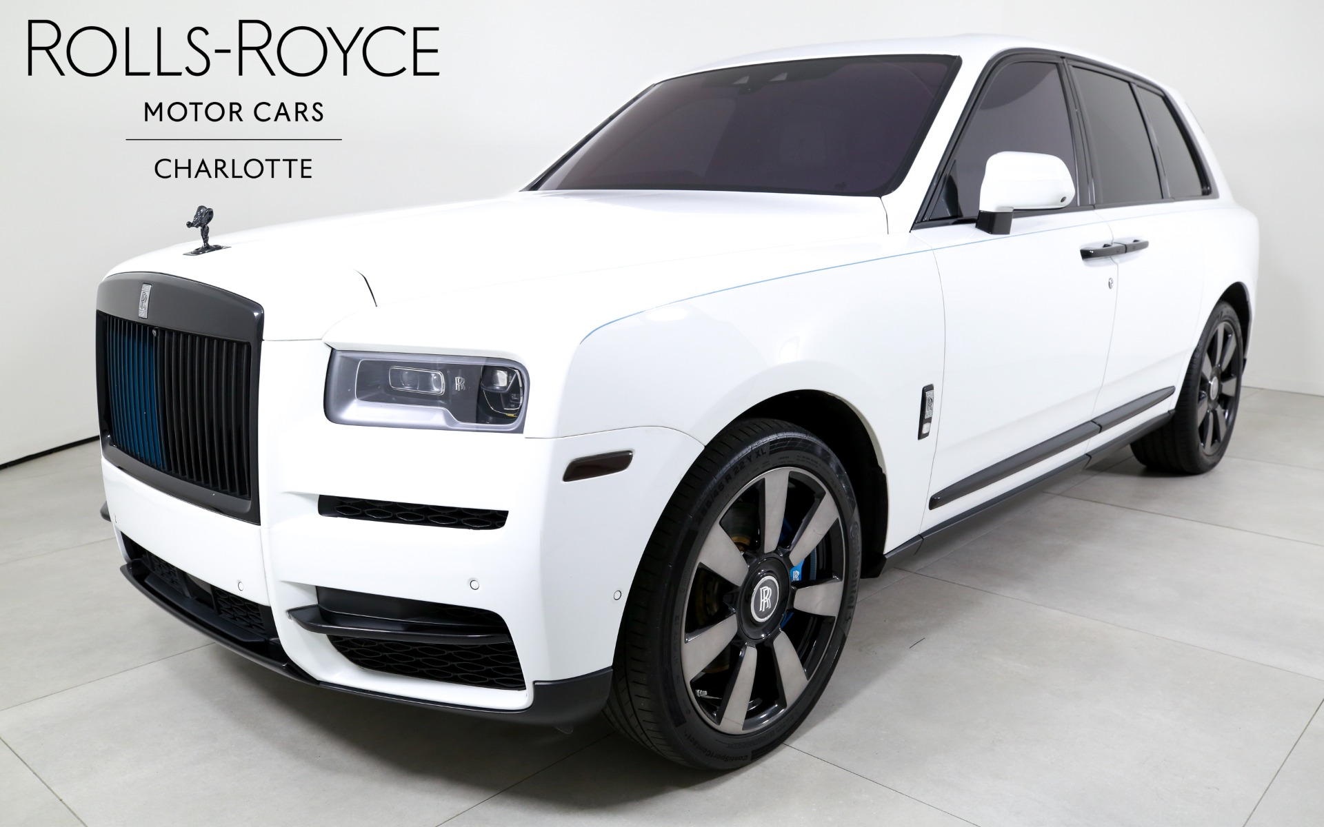 2023 Rolls-Royce Cullinan -'s photo