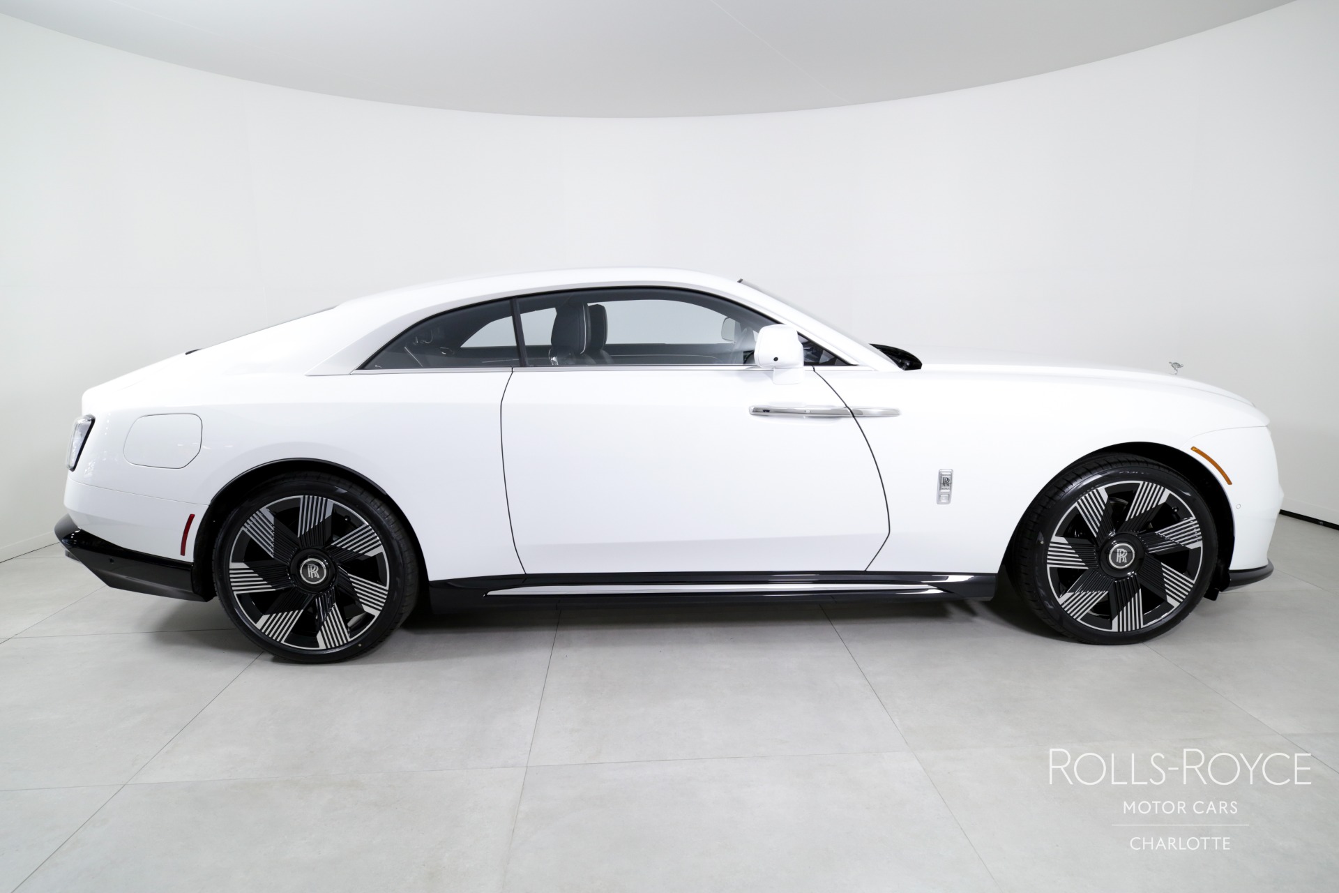 2024 Rolls Royce Spectre photo 10