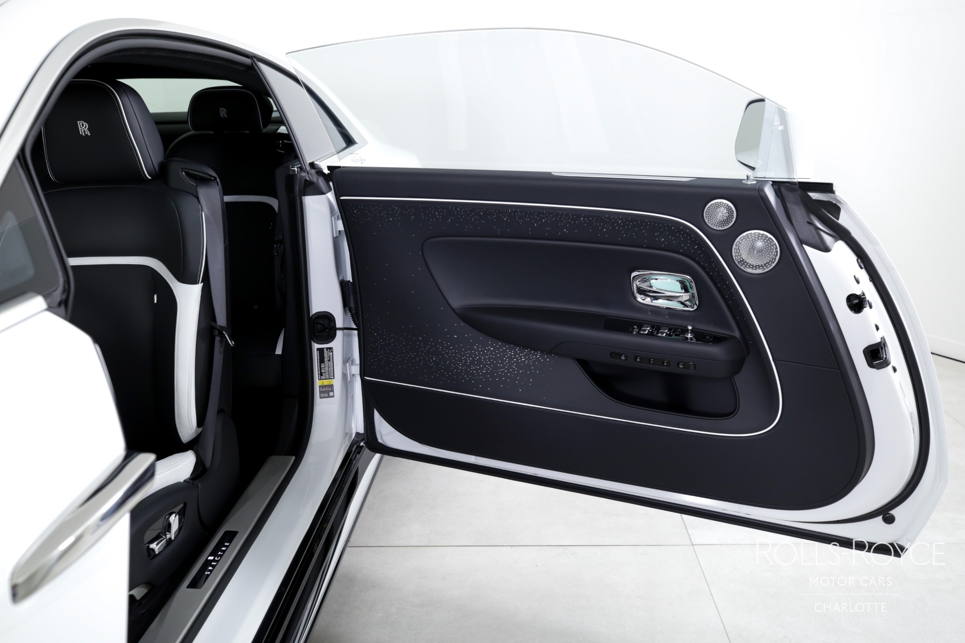 2024 Rolls Royce Spectre photo 11