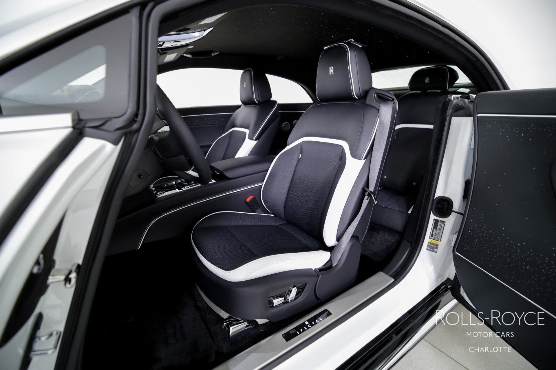 2024 Rolls Royce Spectre photo 13
