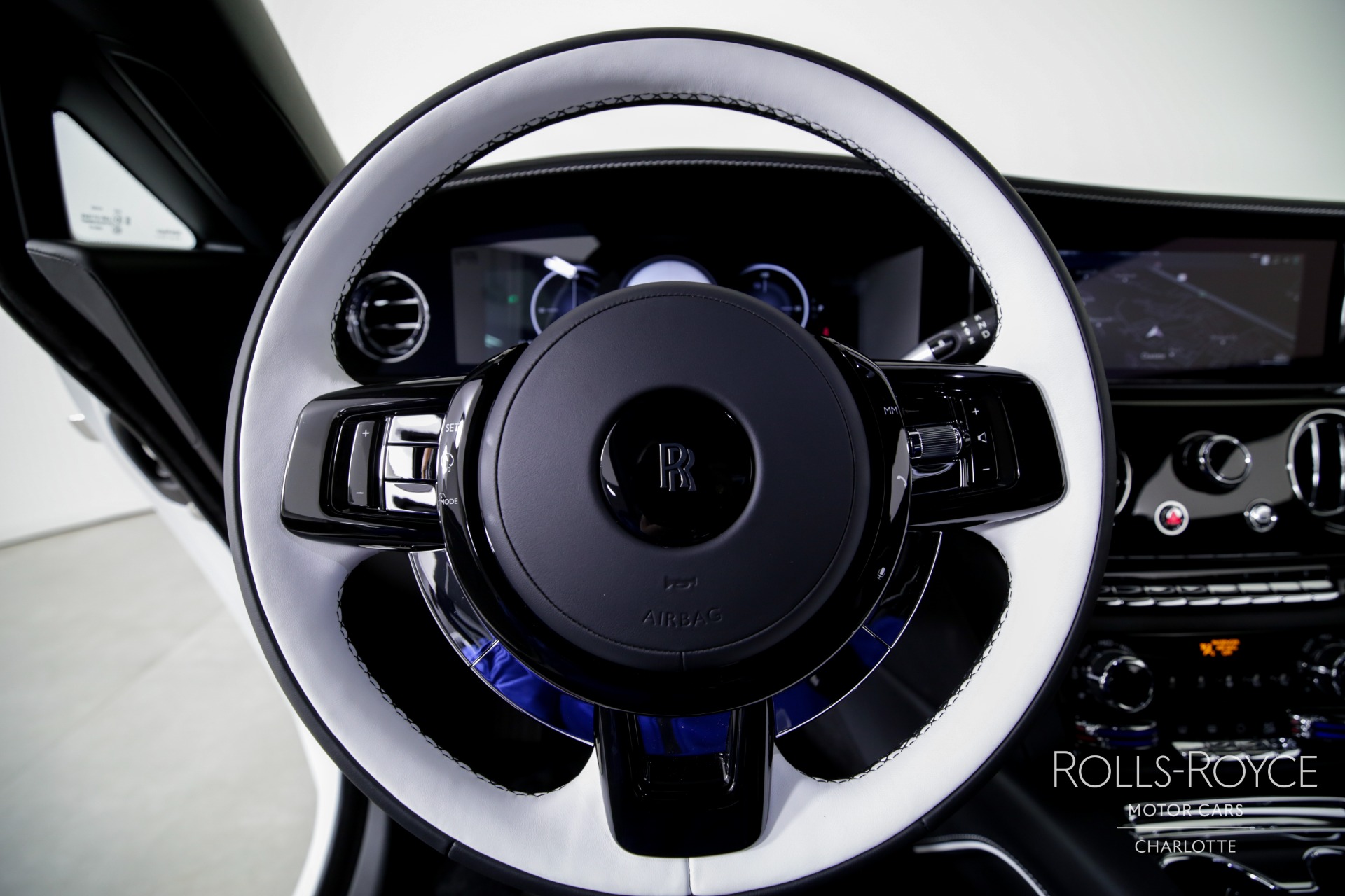 2024 Rolls Royce Spectre photo 14