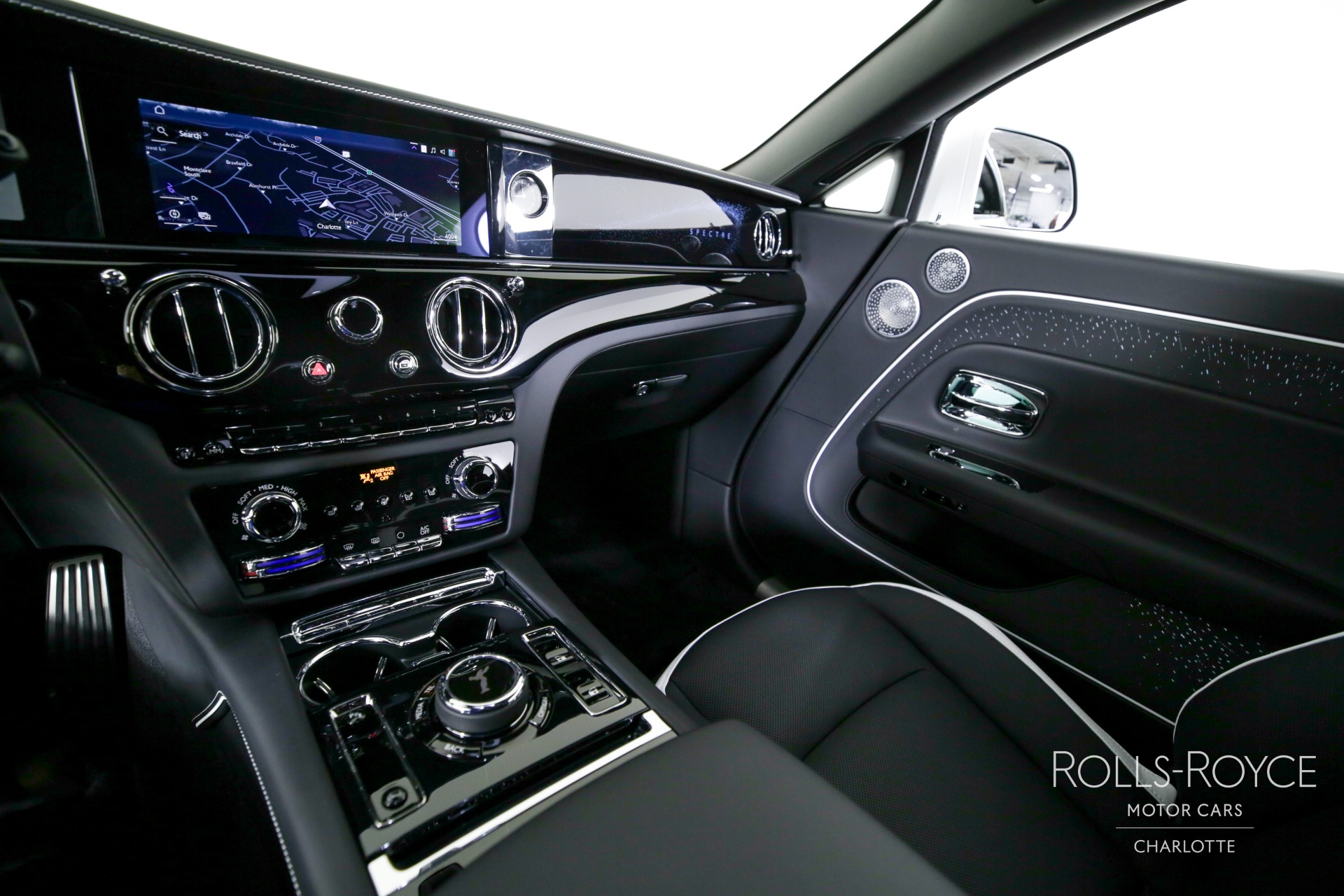 2024 Rolls Royce Spectre photo 15