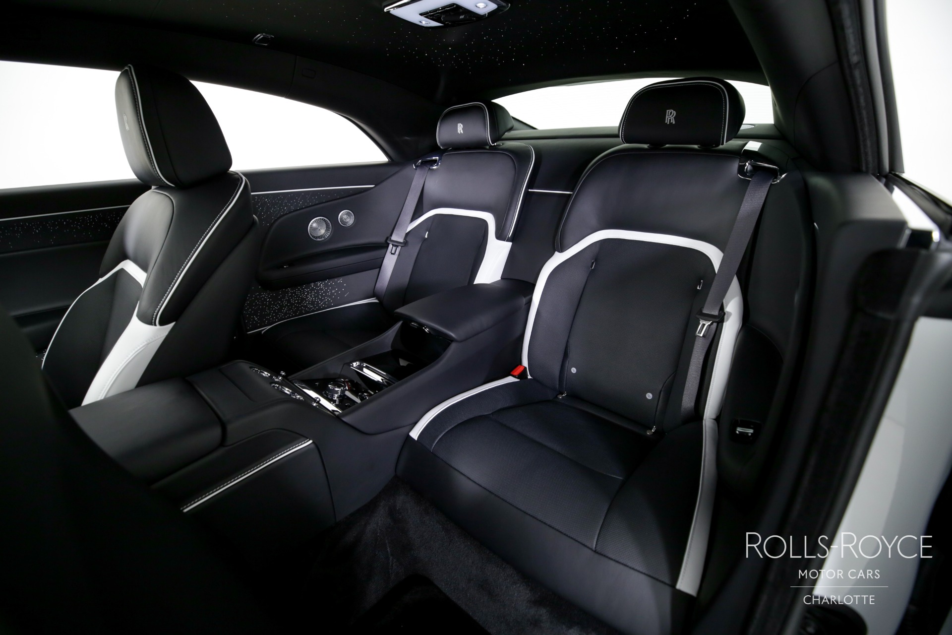2024 Rolls Royce Spectre photo 16