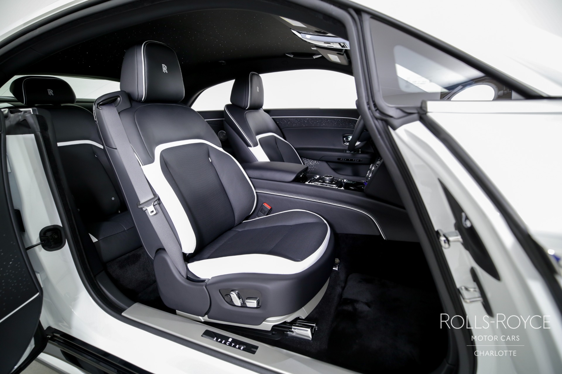 2024 Rolls Royce Spectre photo 22
