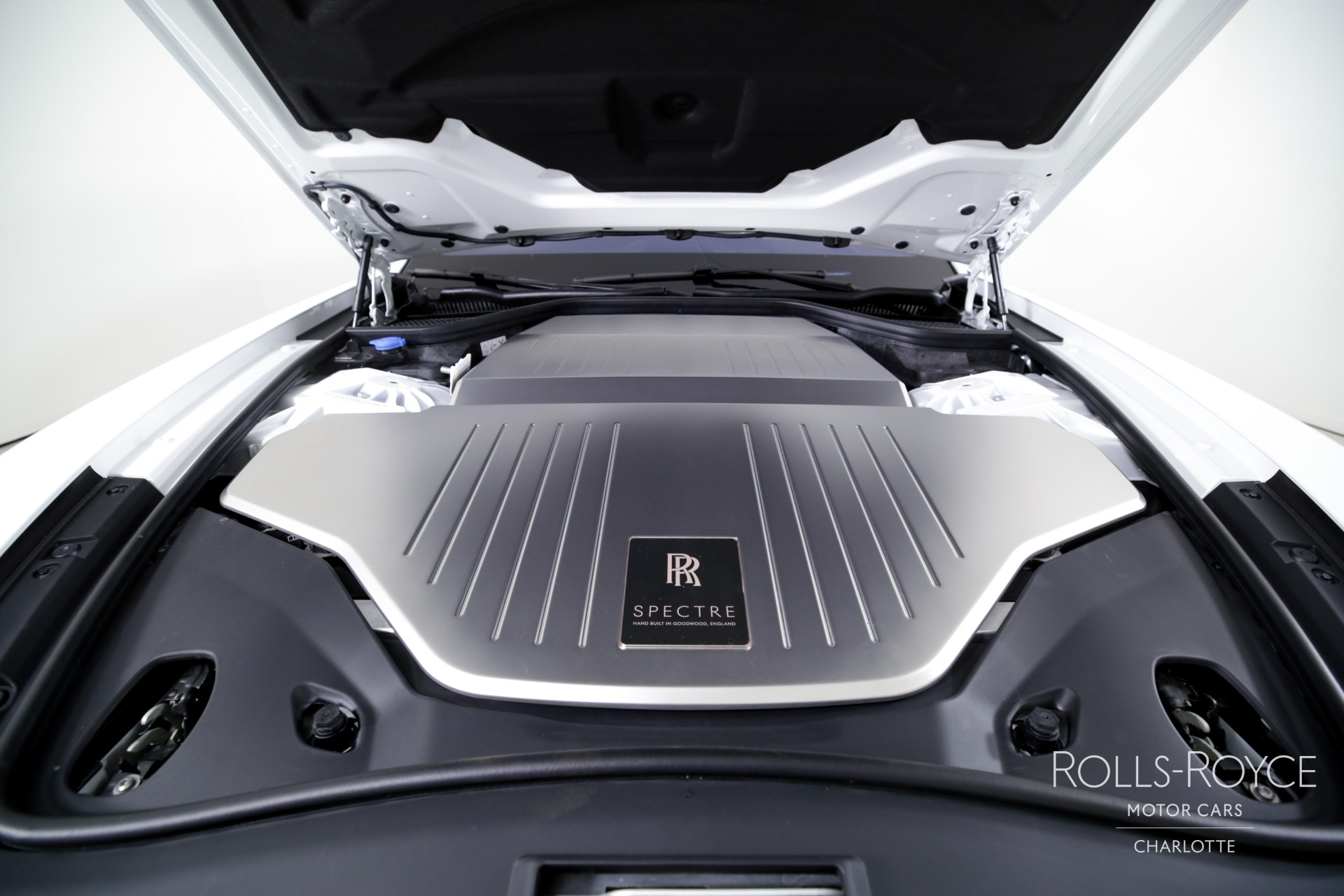 2024 Rolls Royce Spectre photo 27