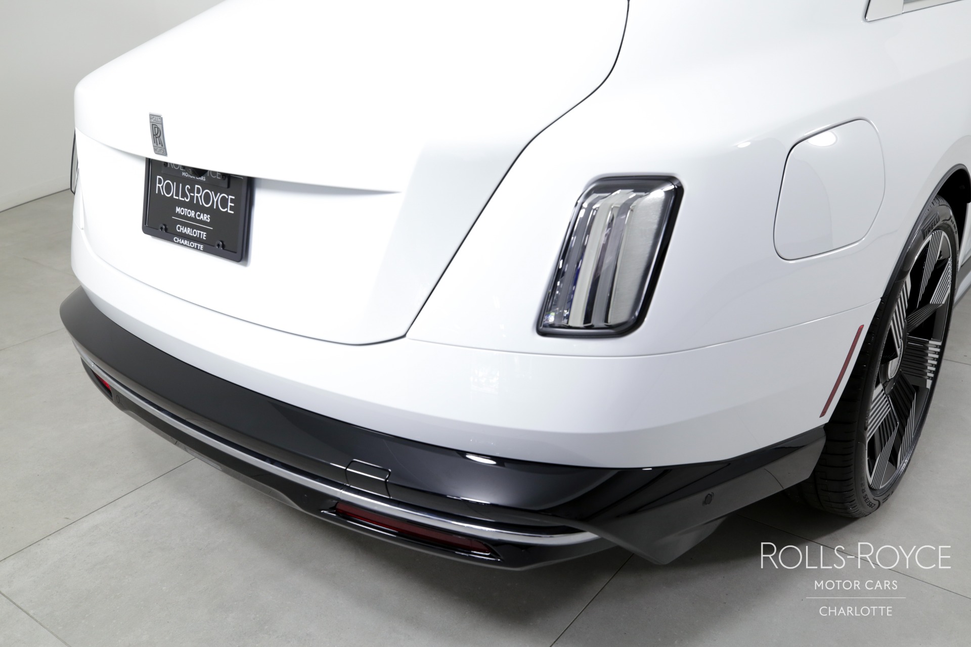 2024 Rolls Royce Spectre photo 34