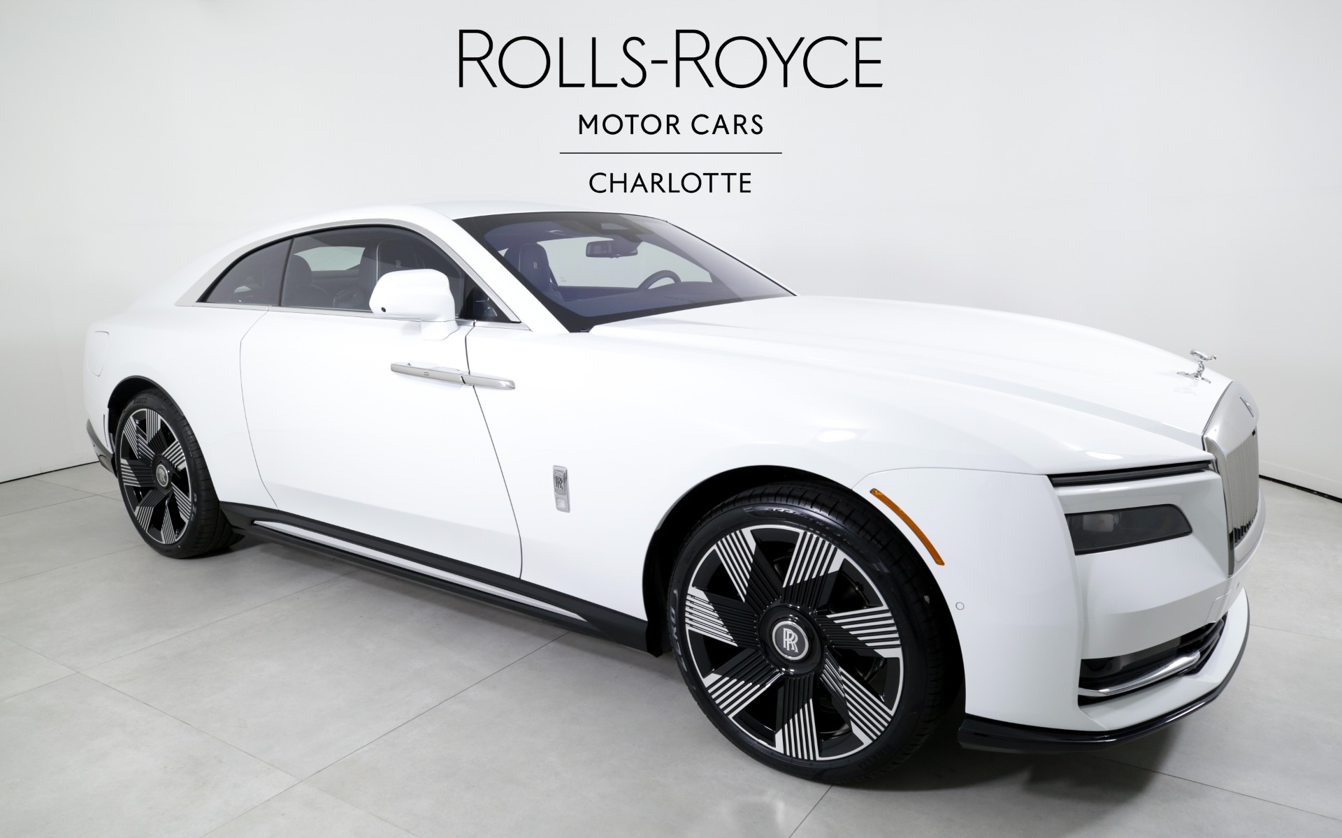 2024 Rolls Royce Spectre photo 5