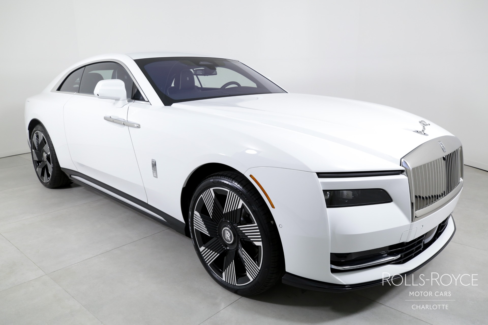 2024 Rolls Royce Spectre photo 6