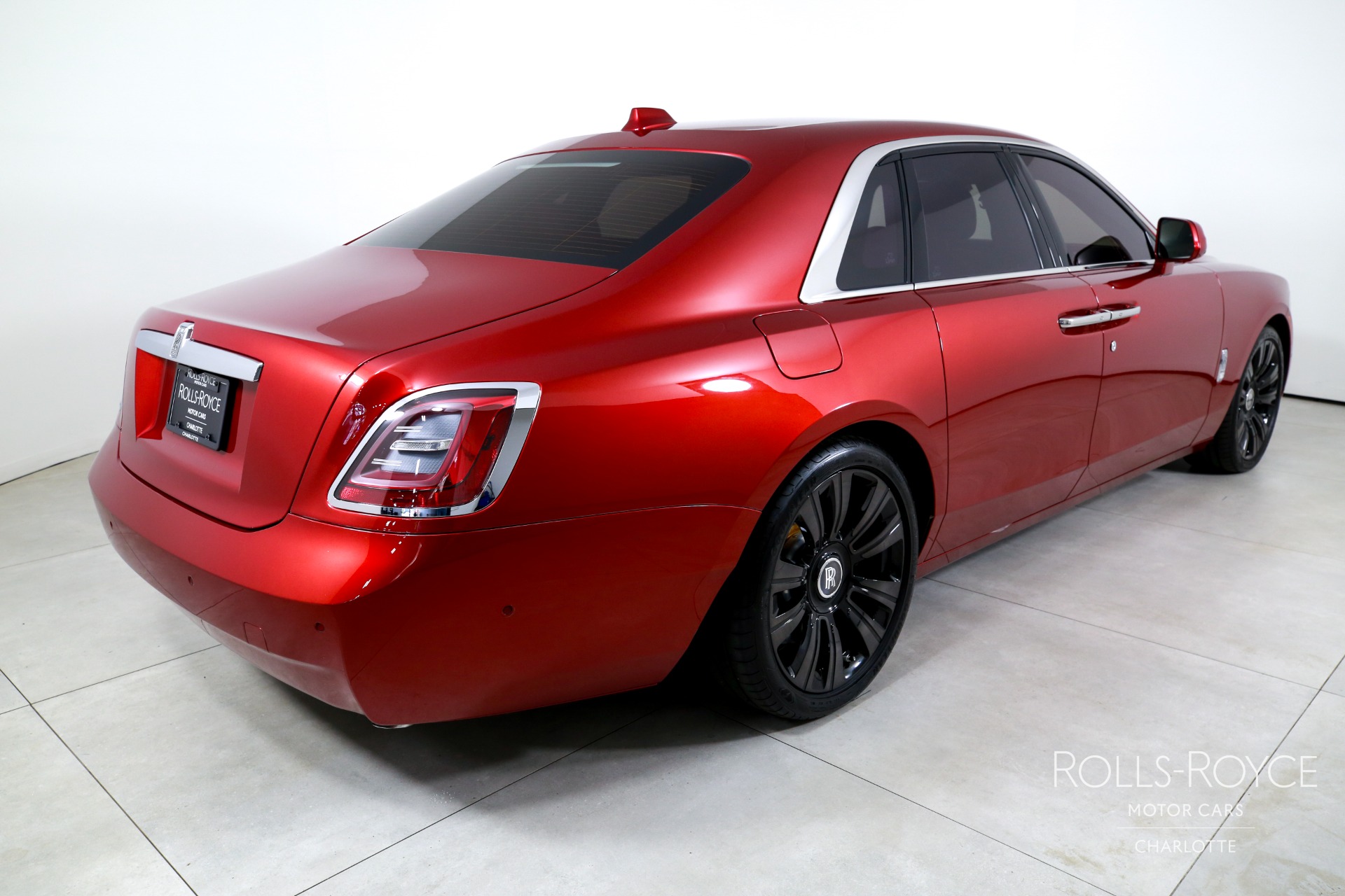 2024 Rolls Royce Ghost photo 2