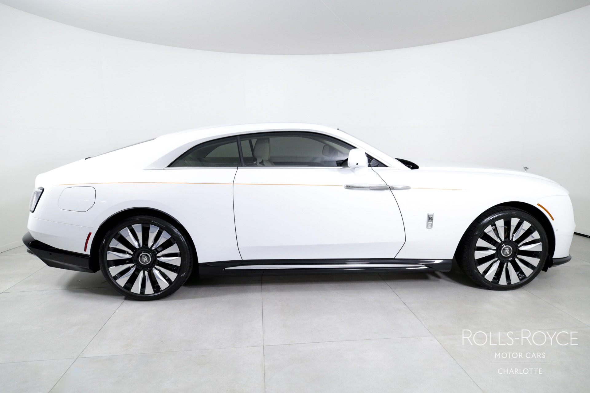 2024 Rolls Royce Spectre photo 9