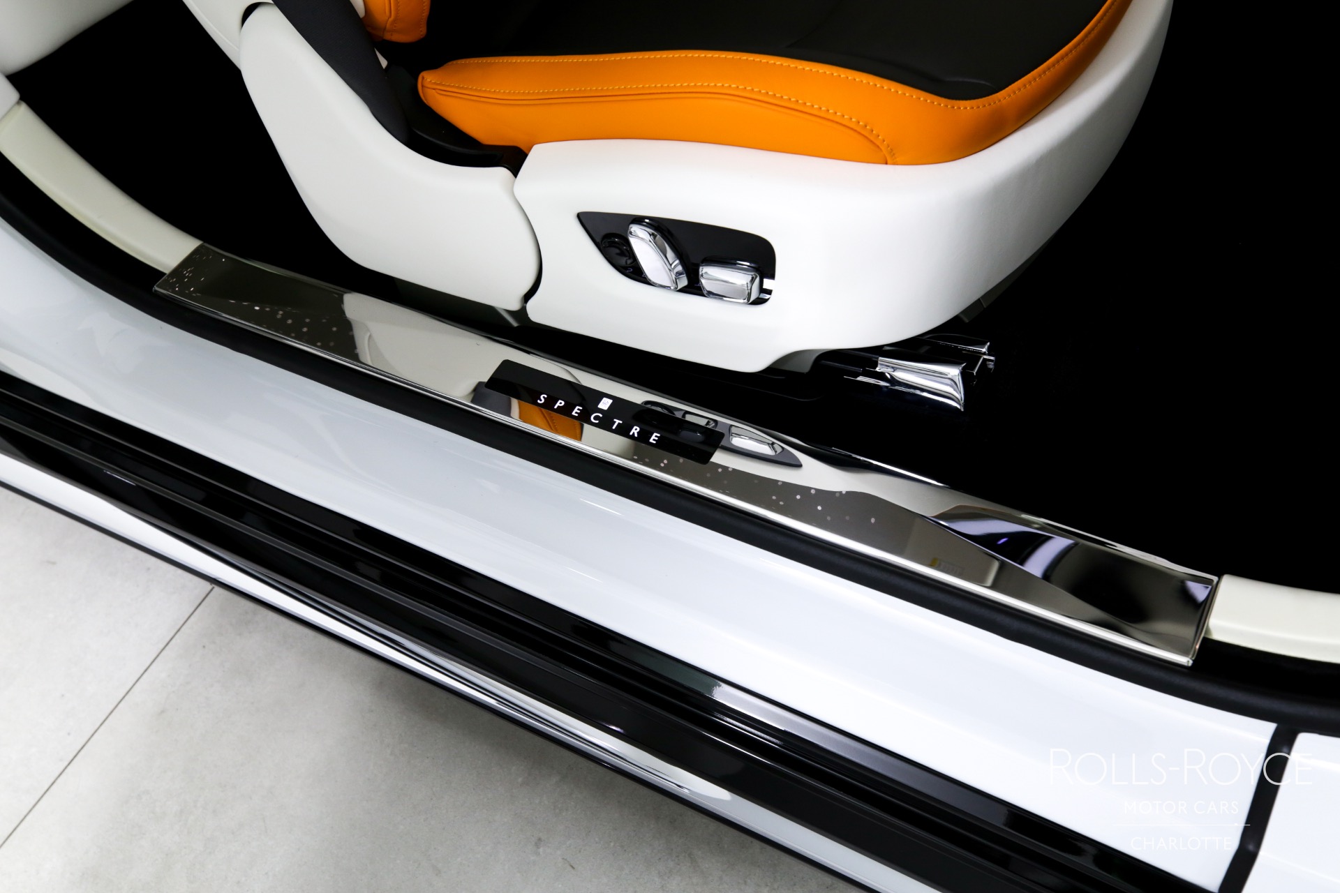 2024 Rolls Royce Spectre photo 21