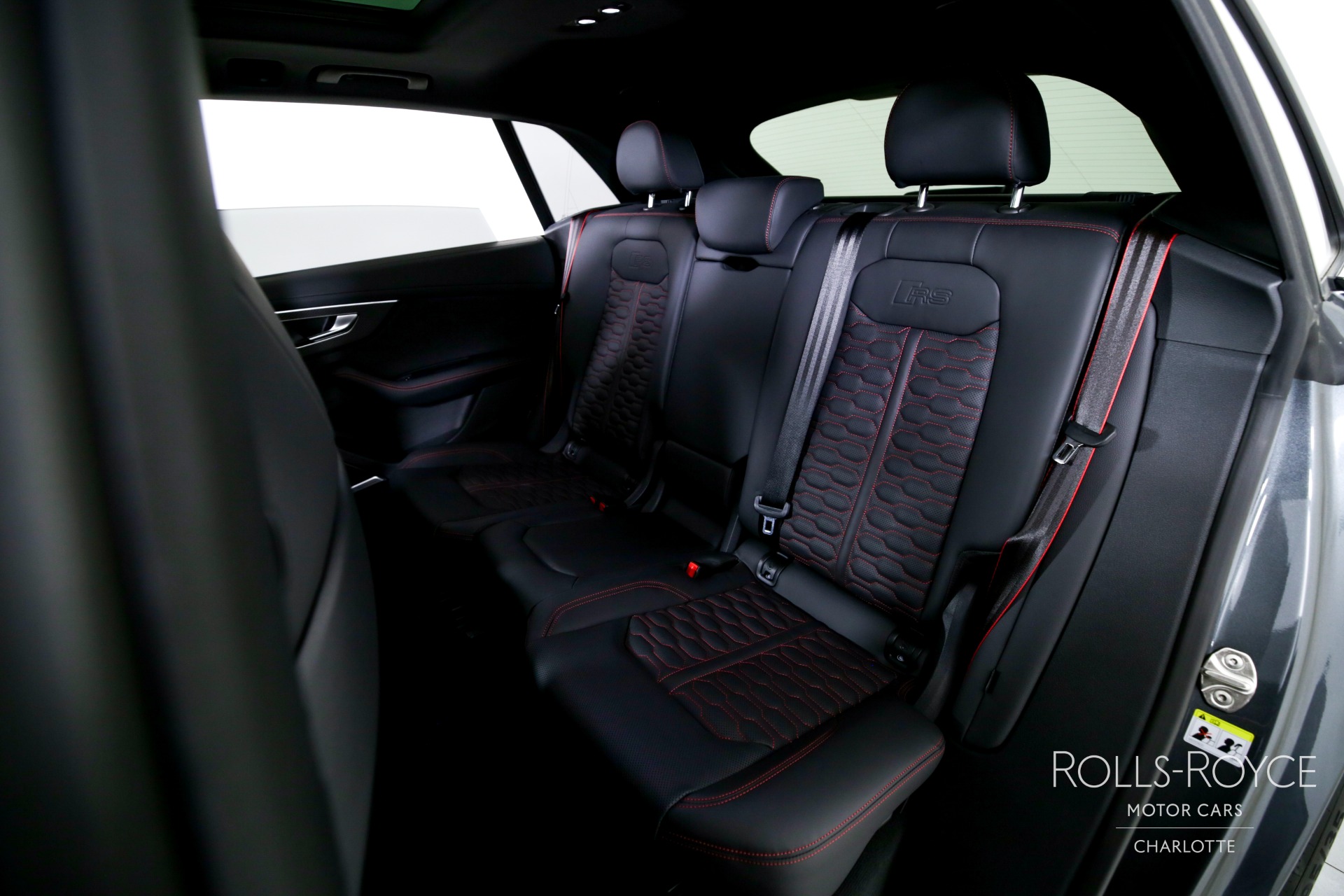 2024 Audi RS Q8 photo 18