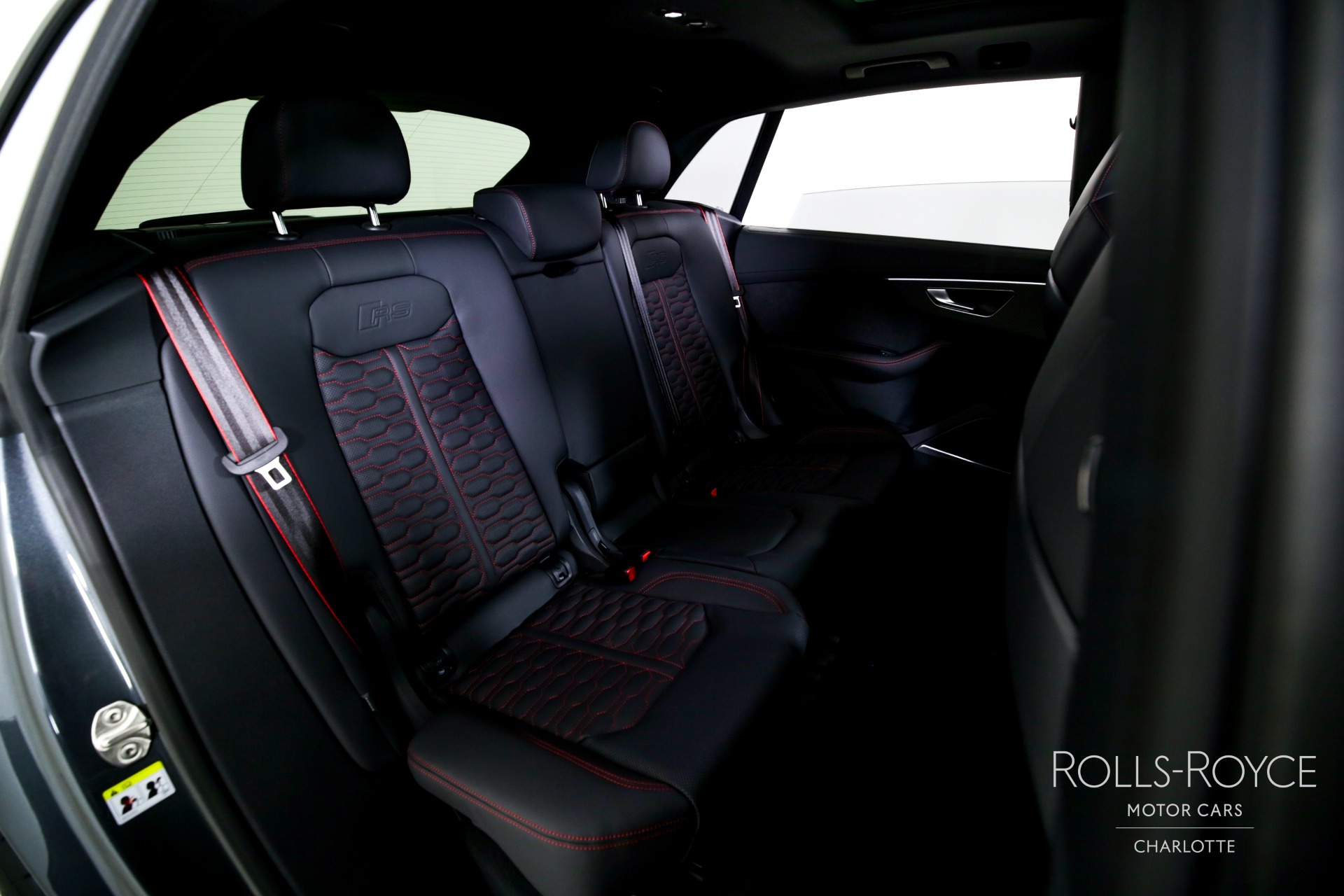 2024 Audi RS Q8 photo 22