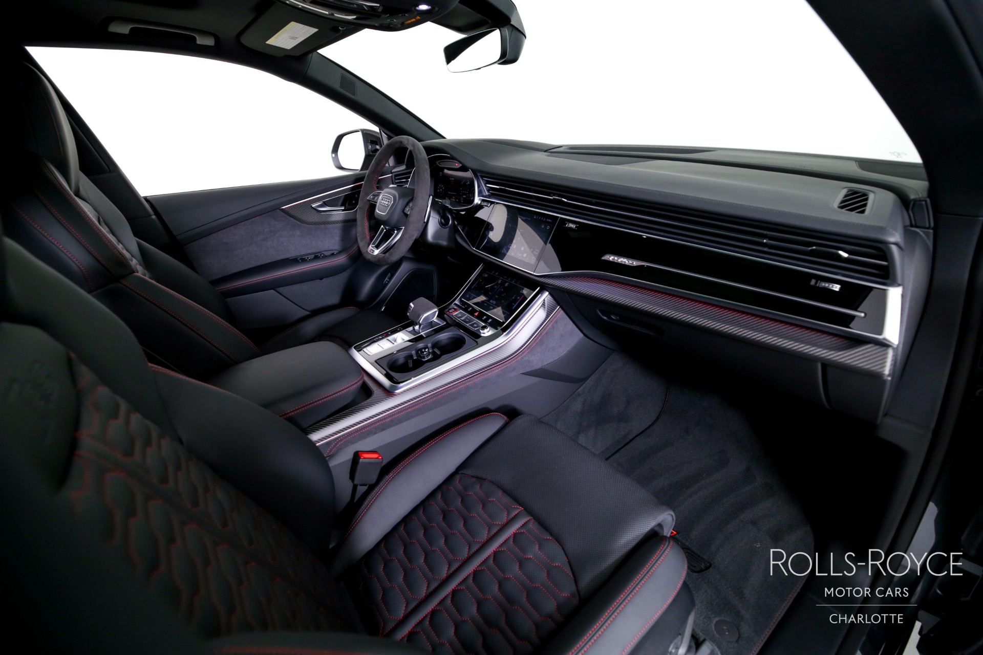 2024 Audi RS Q8 photo 26