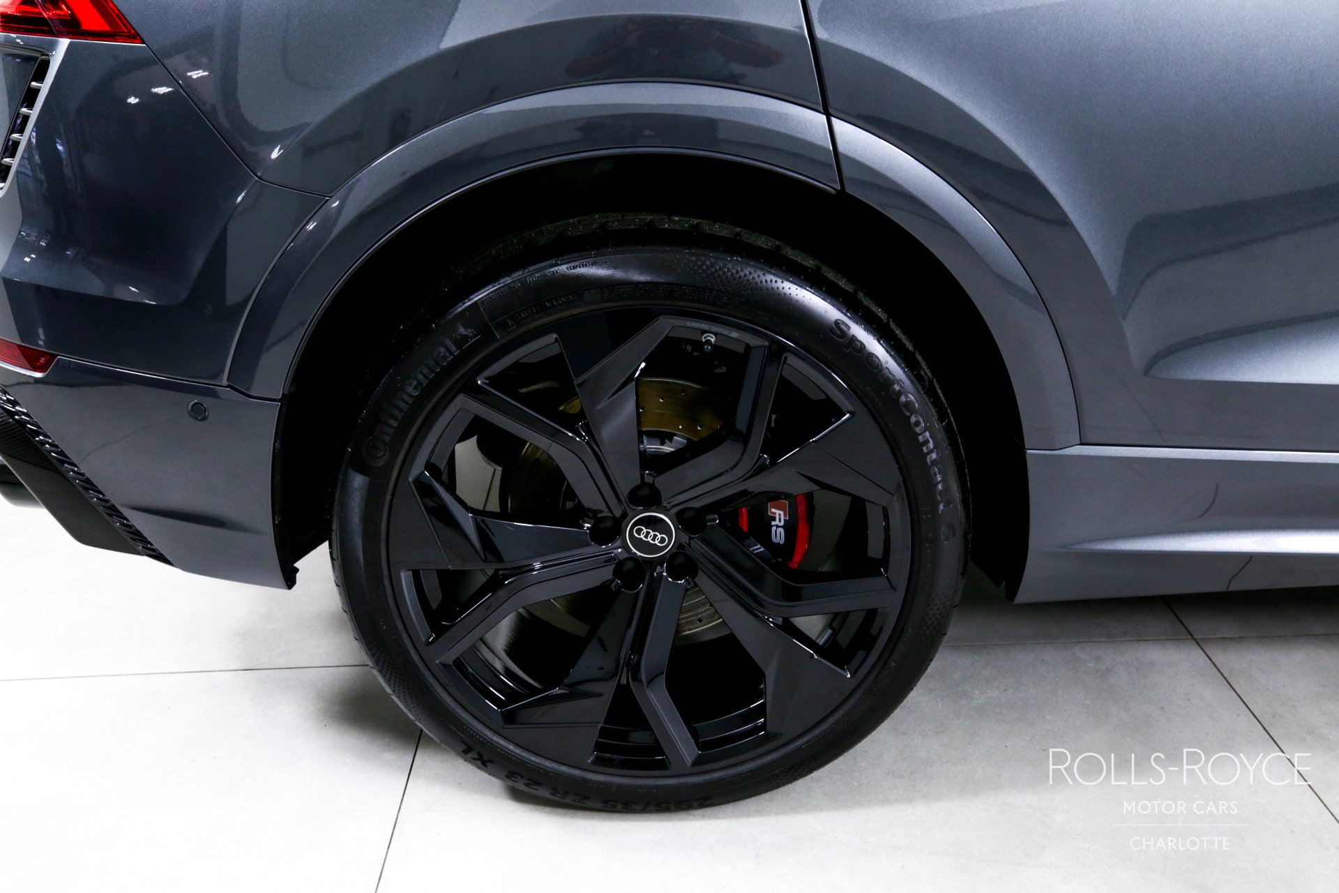 2024 Audi RS Q8 photo 30