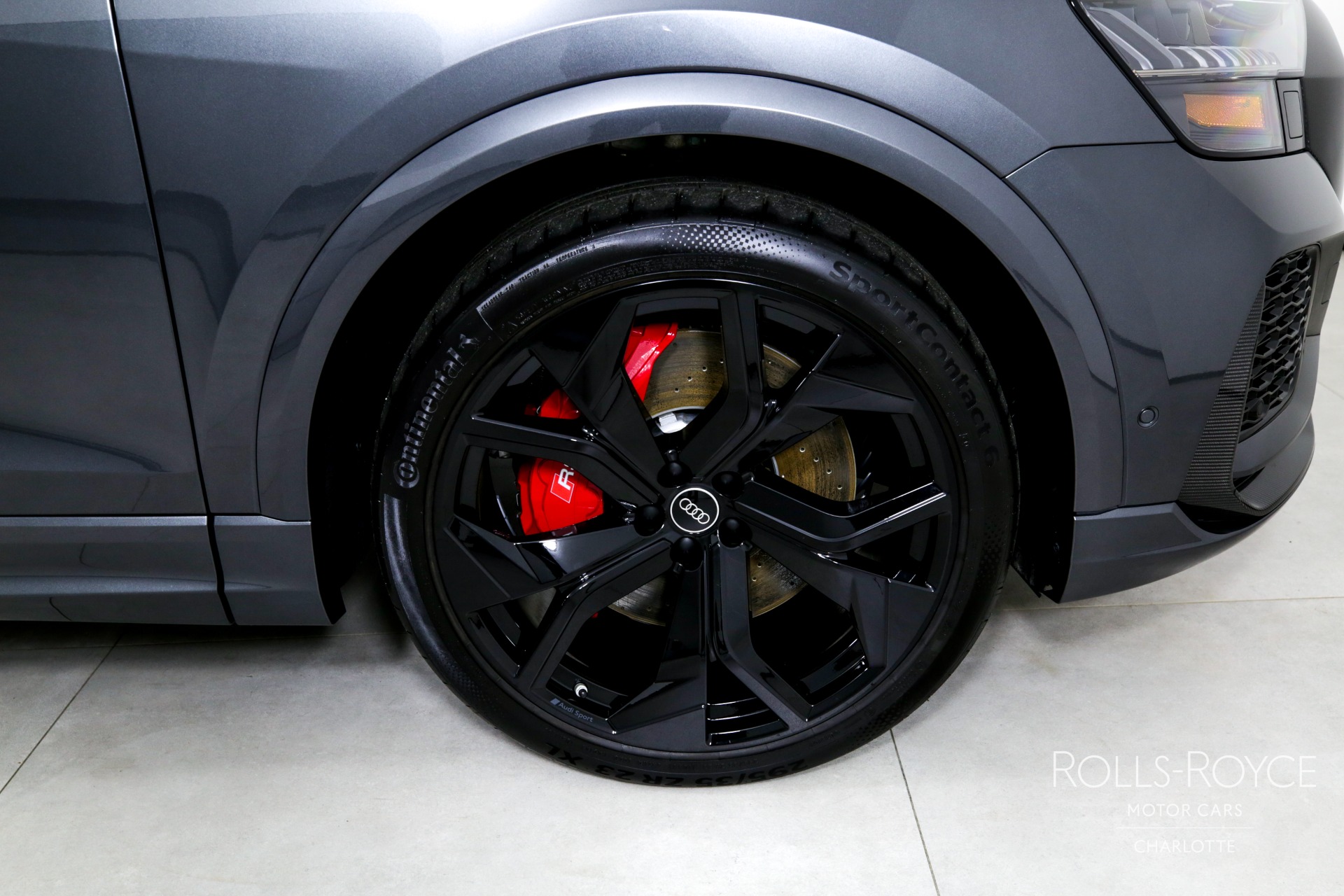 2024 Audi RS Q8 photo 31