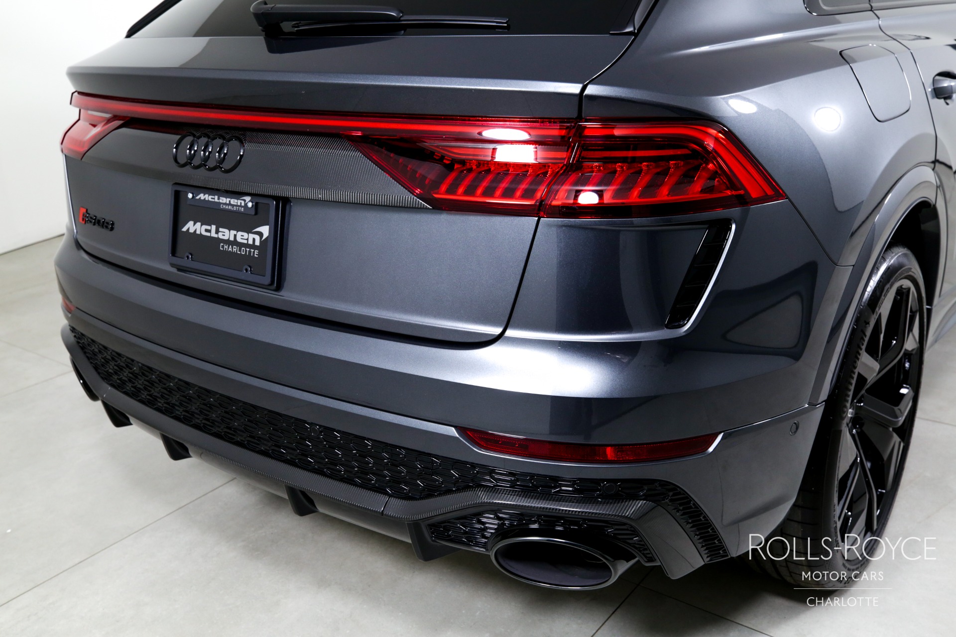 2024 Audi RS Q8 photo 36