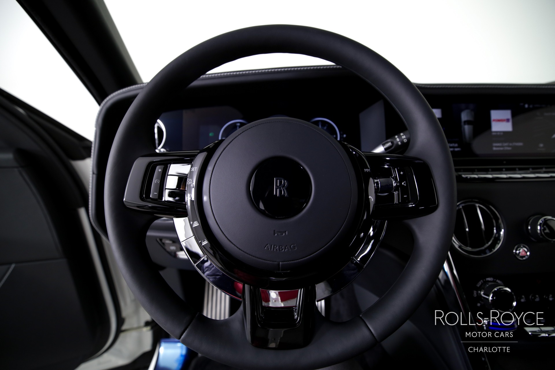 2025 Rolls Royce Cullinan photo 14