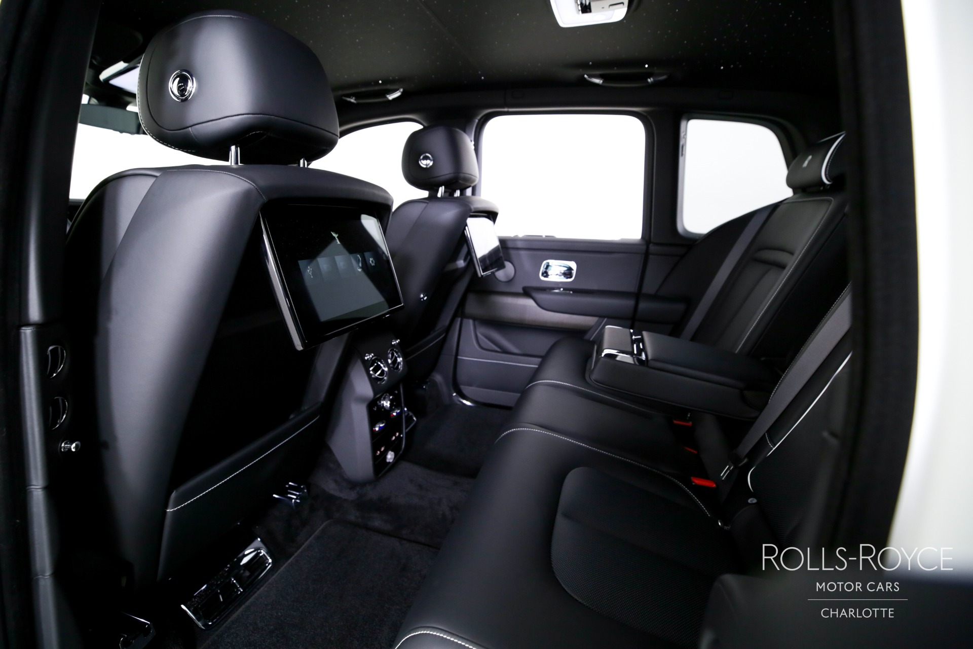 2025 Rolls Royce Cullinan photo 19