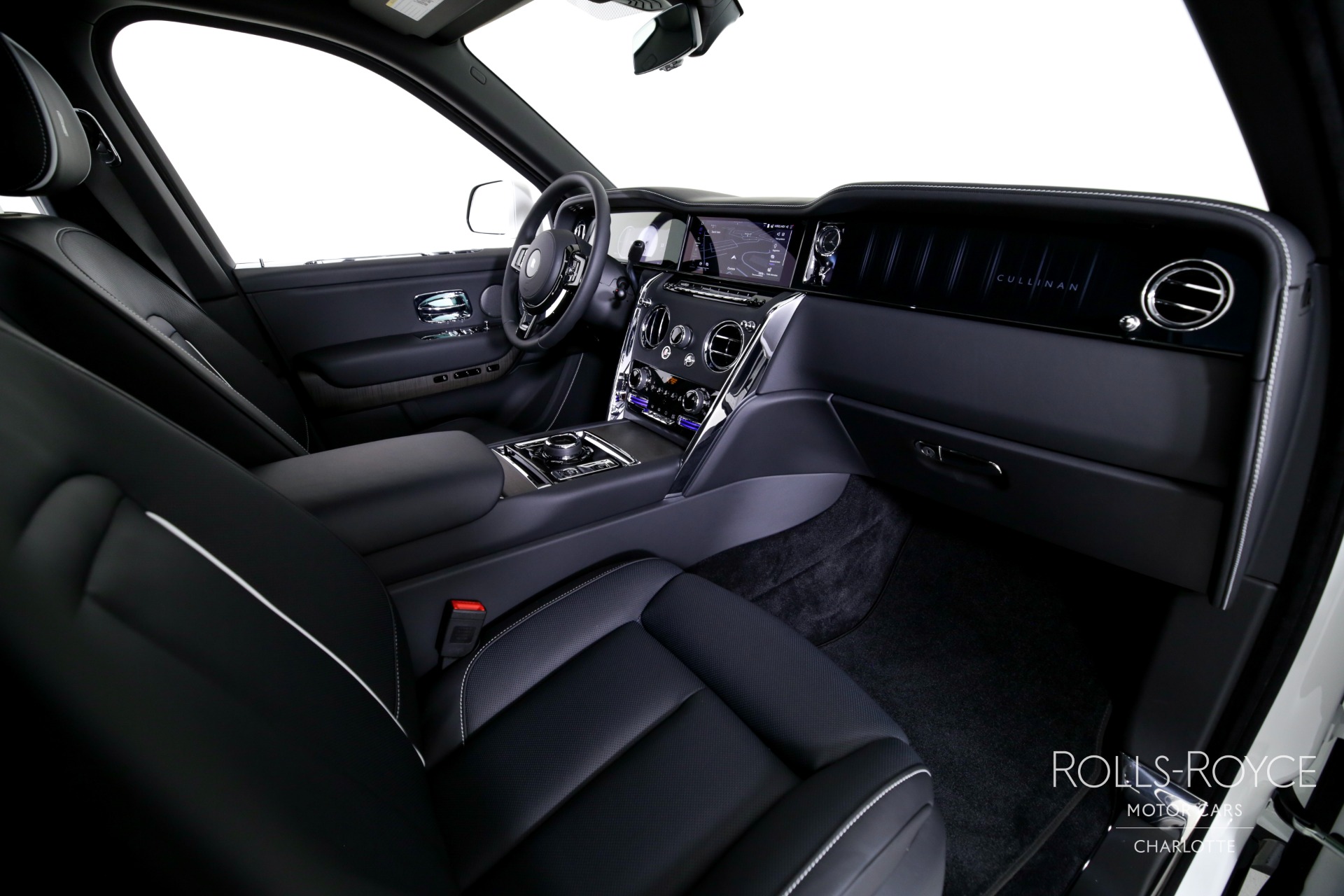 2025 Rolls Royce Cullinan photo 31