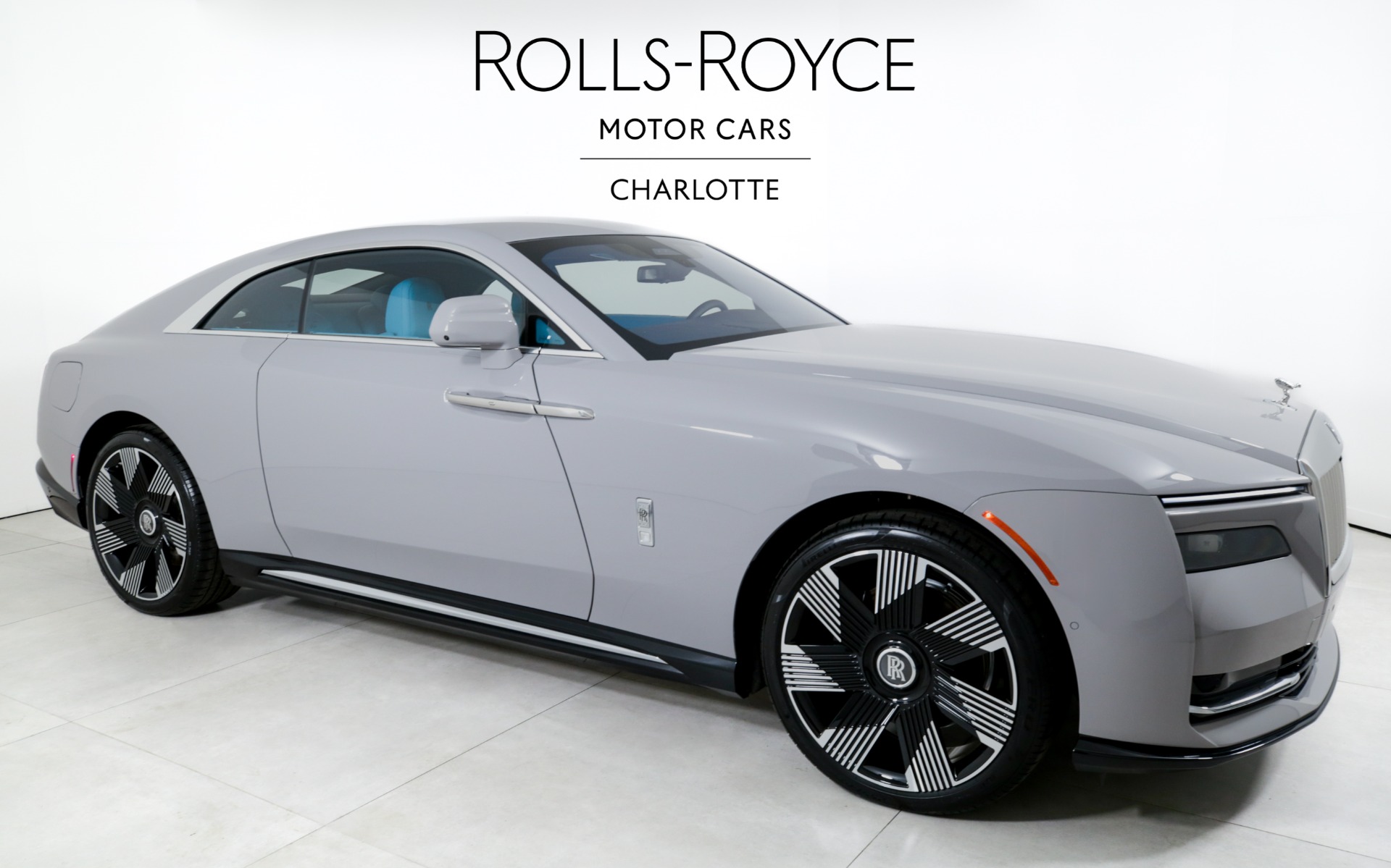 2025 Rolls Royce Spectre photo 4