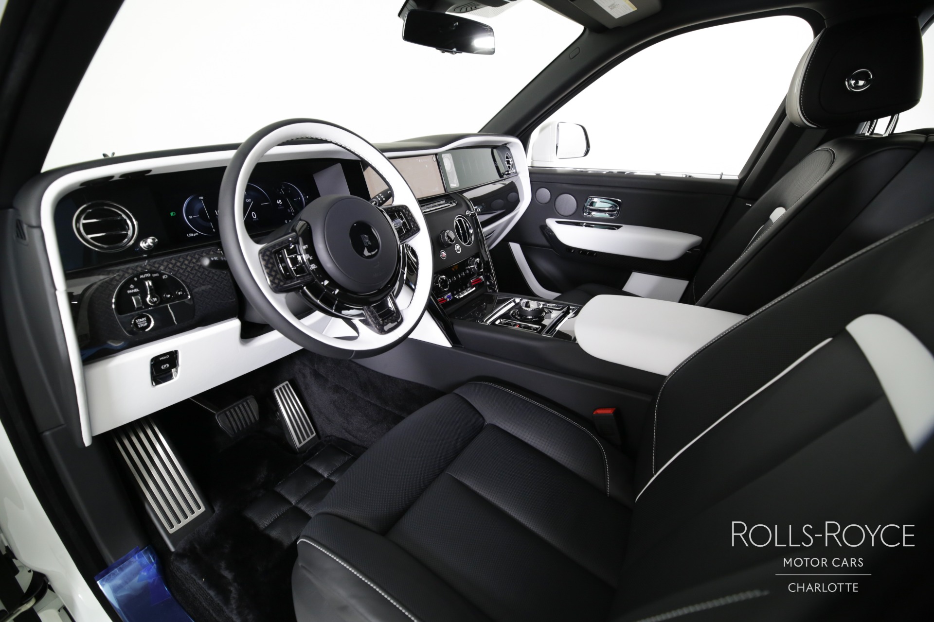 2025 Rolls Royce Cullinan Black Badge photo 4