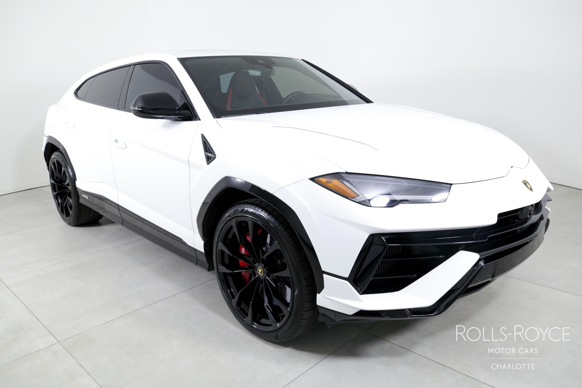 2023 Lamborghini Urus S photo 3