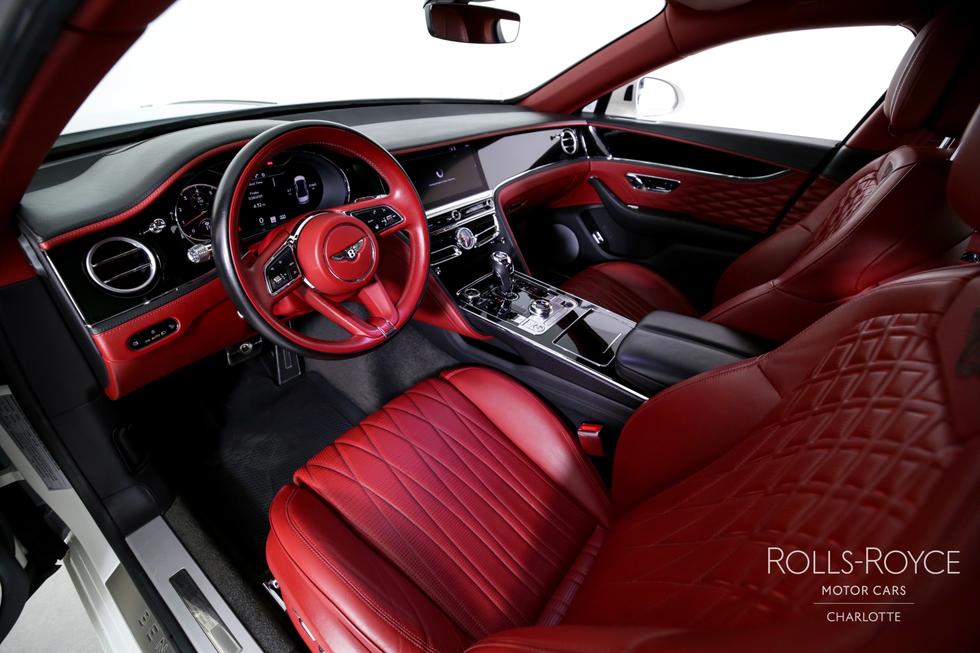 2021 Bentley Flying Spur V8 photo 12