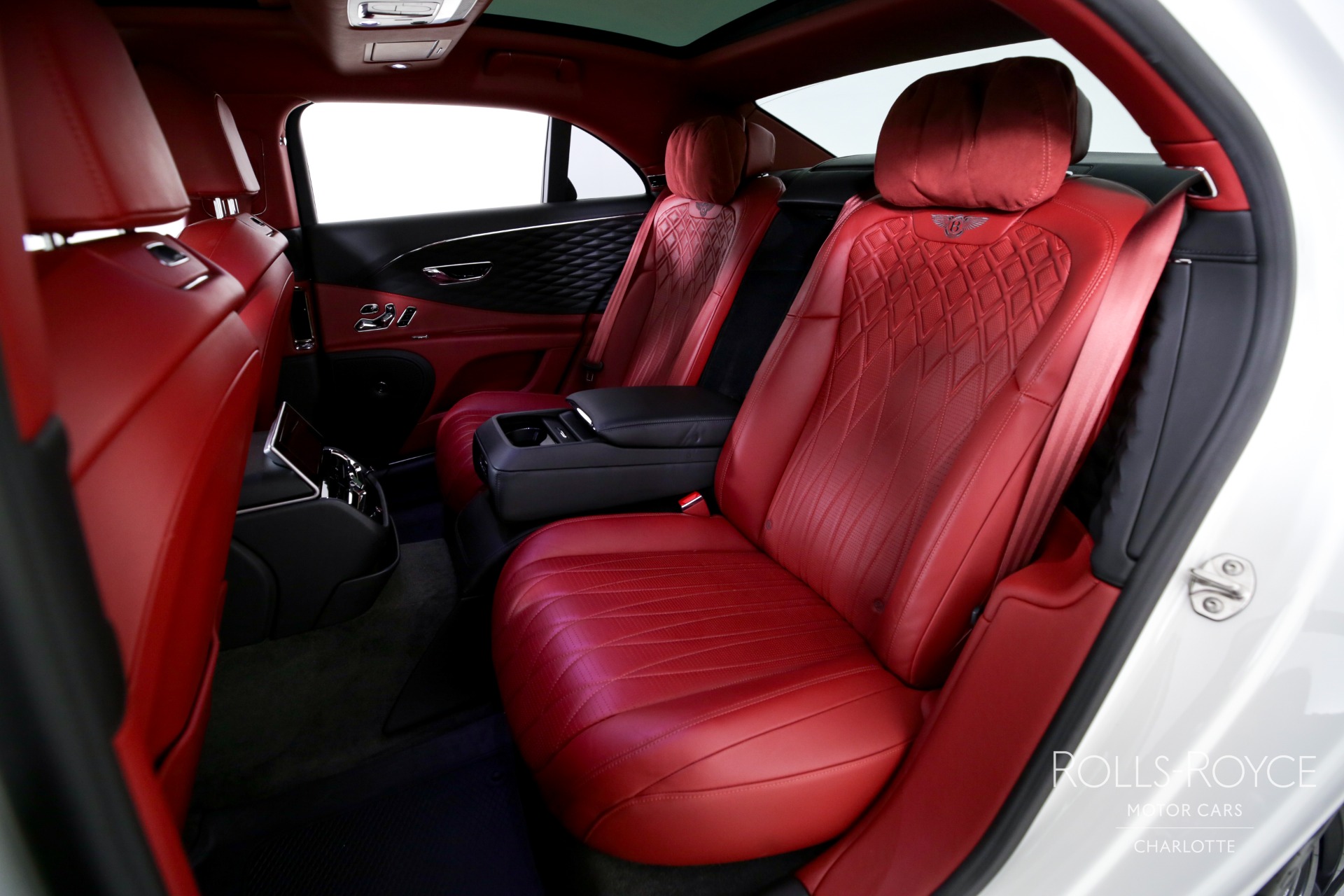 2021 Bentley Flying Spur V8 photo 17