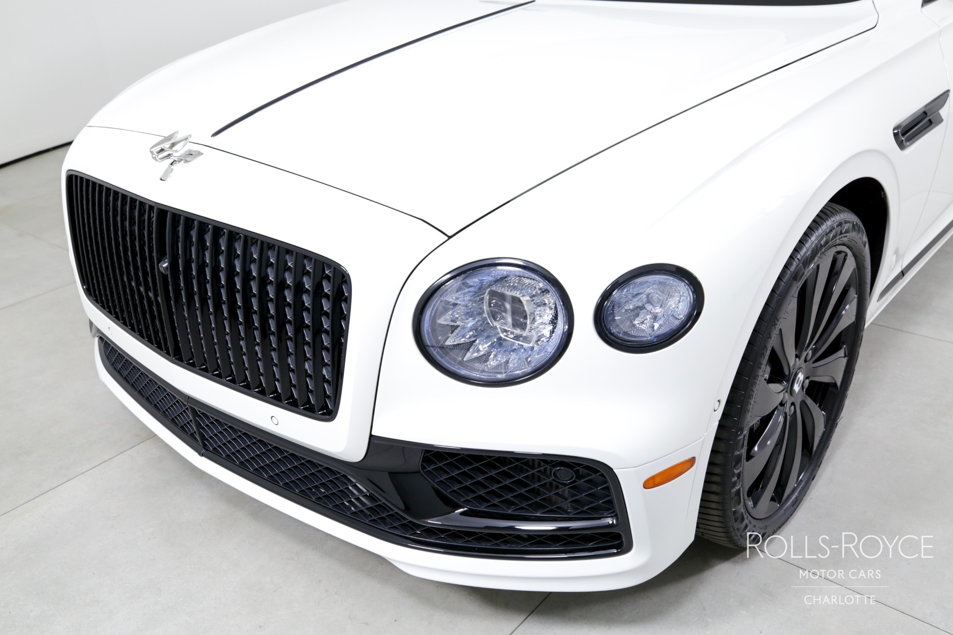 2021 Bentley Flying Spur V8 photo 32