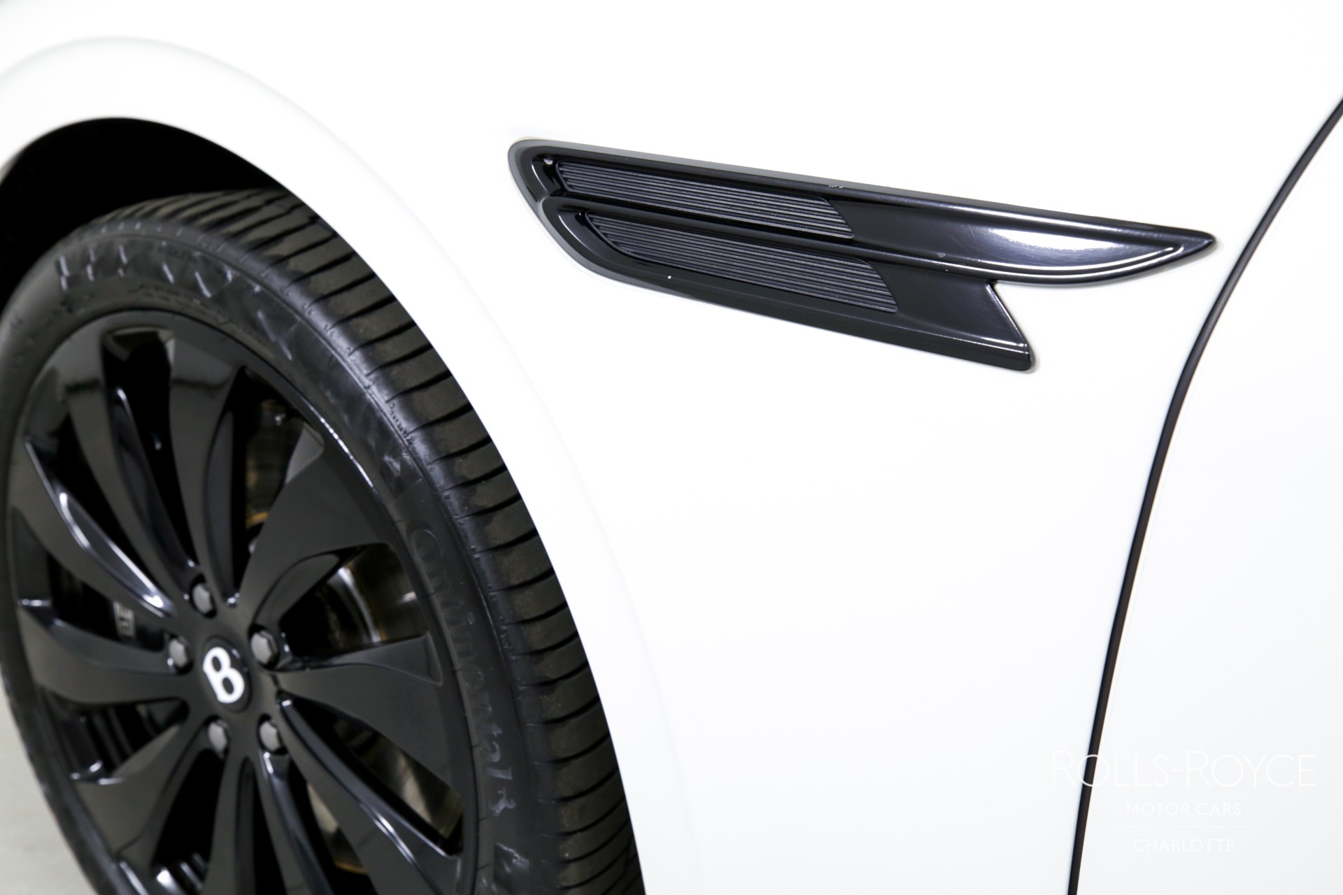 2021 Bentley Flying Spur V8 photo 34