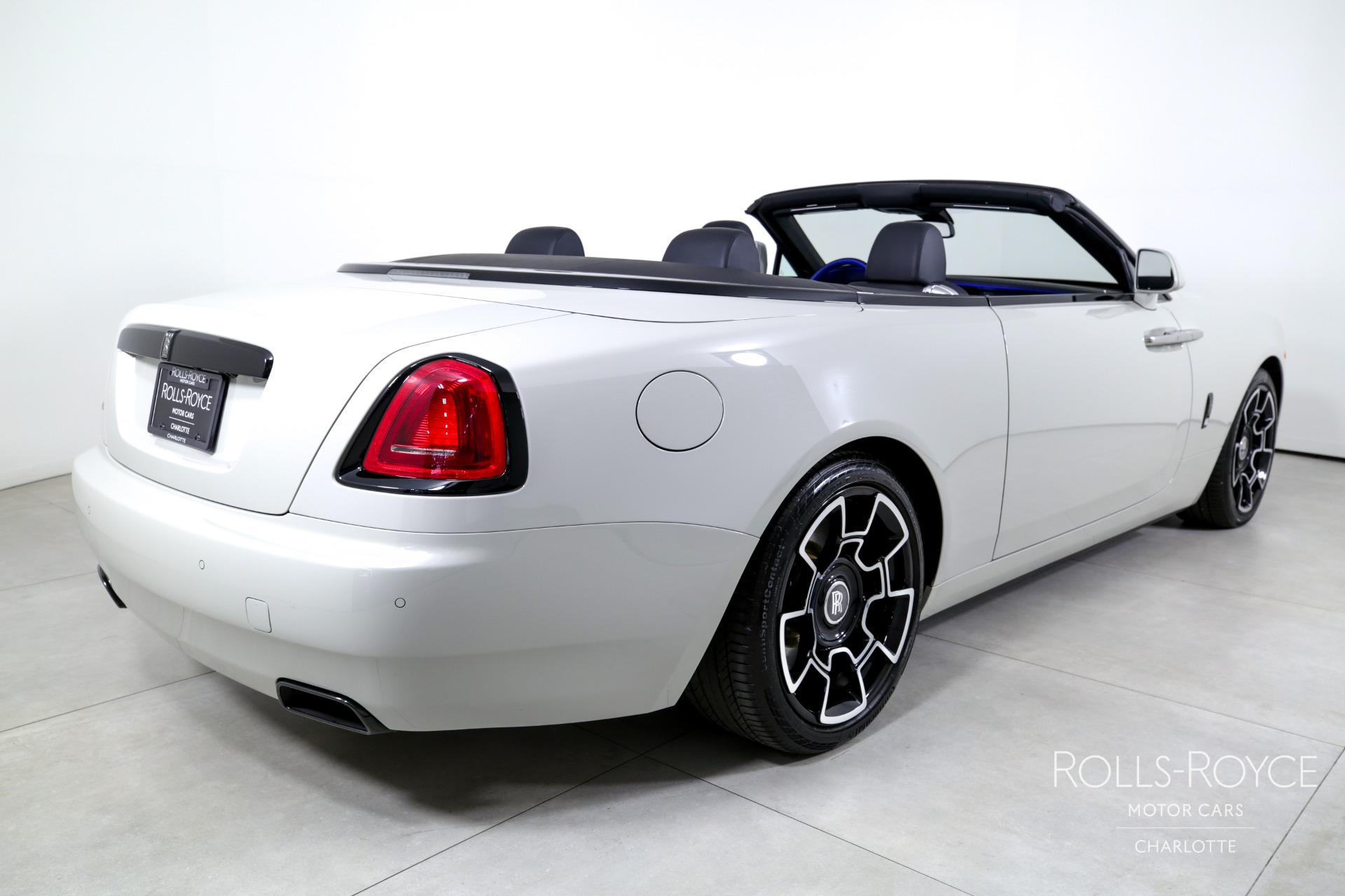 2021 Rolls Royce Dawn photo 2